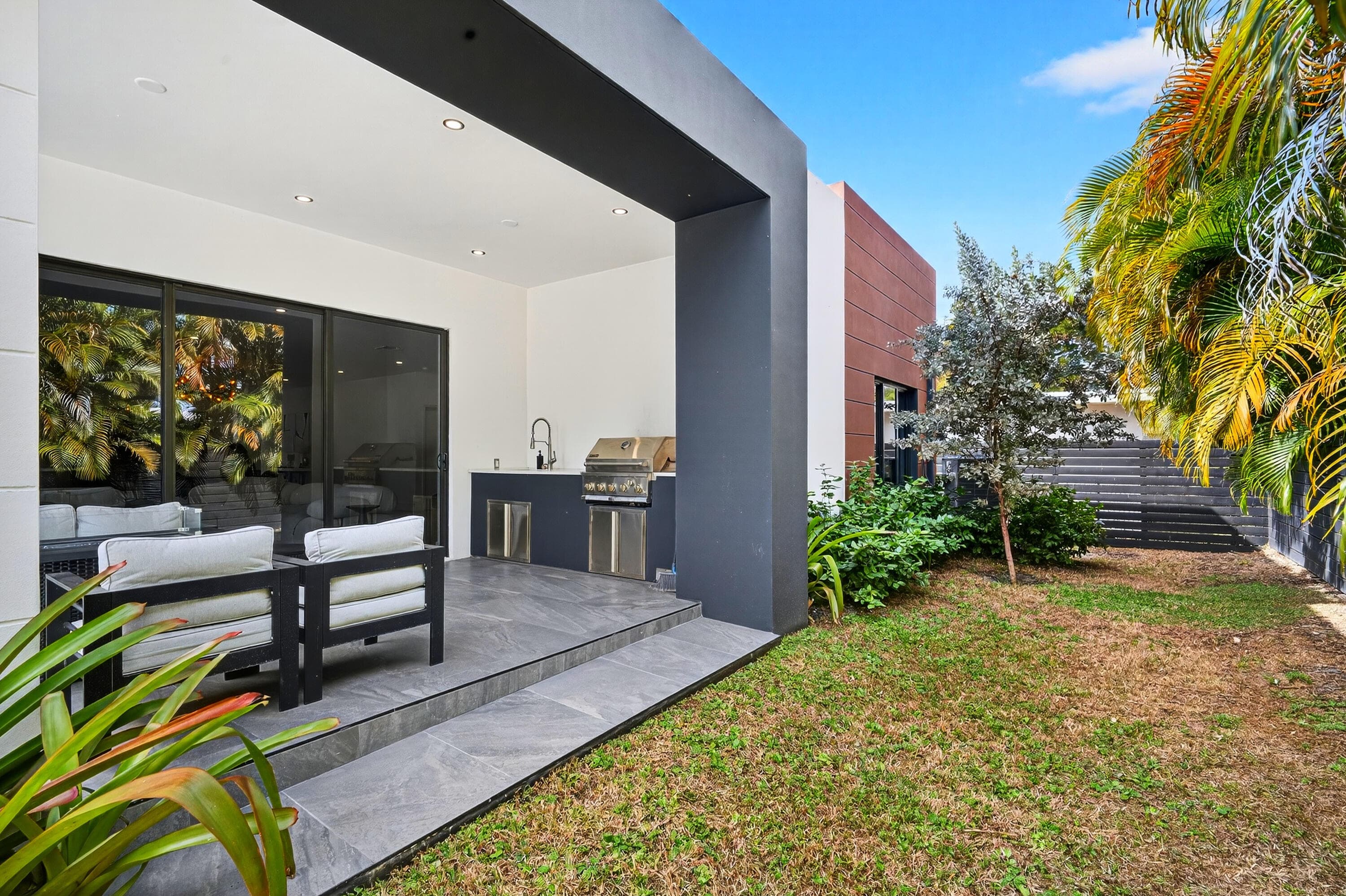 913 NE 15th Street, Fort Lauderdale, FL 33304 — photo 37 of 45