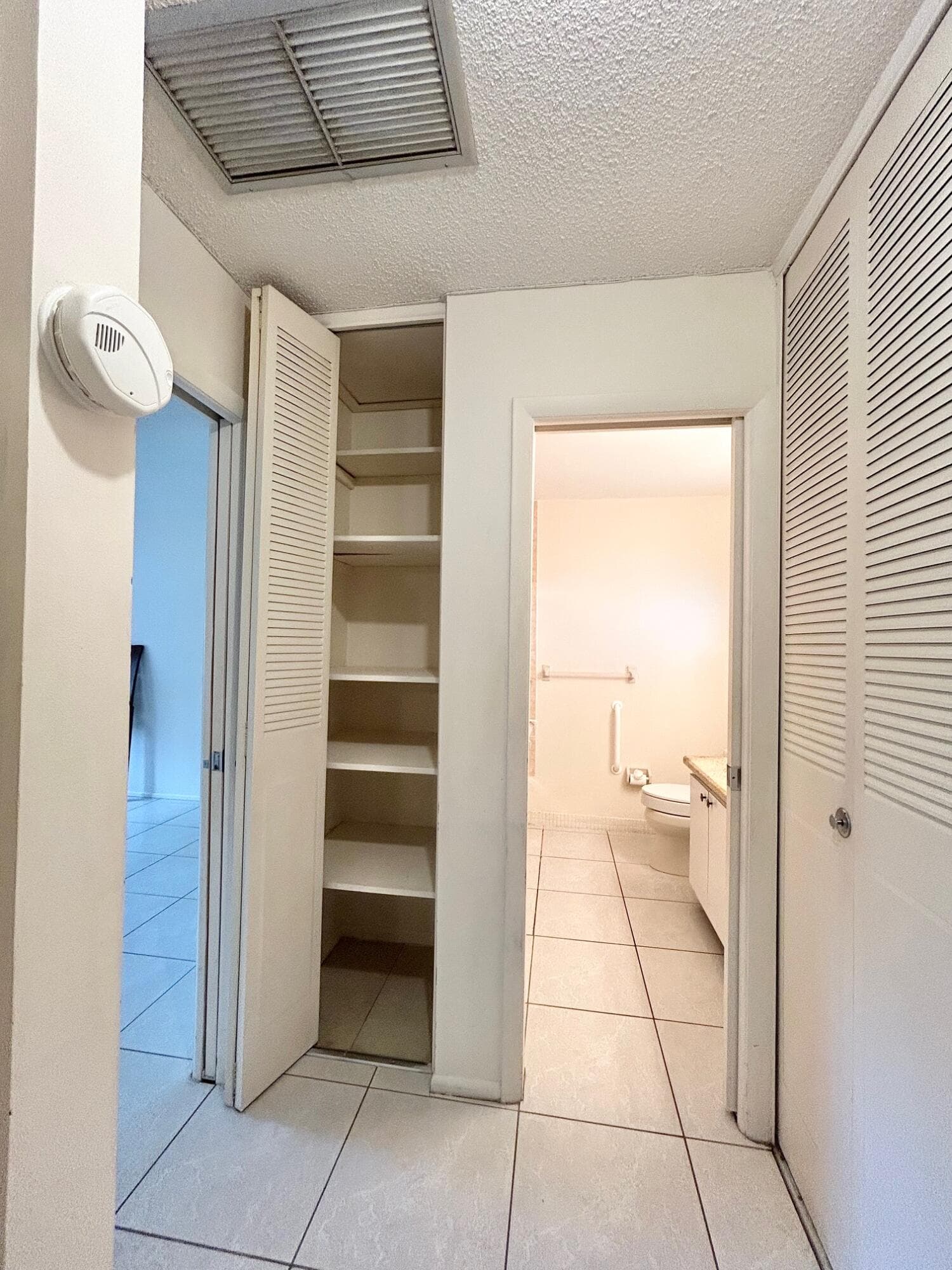 2854 E Ashley Dr Drive E B, West Palm Beach, FL 33415 — photo 10 of 28