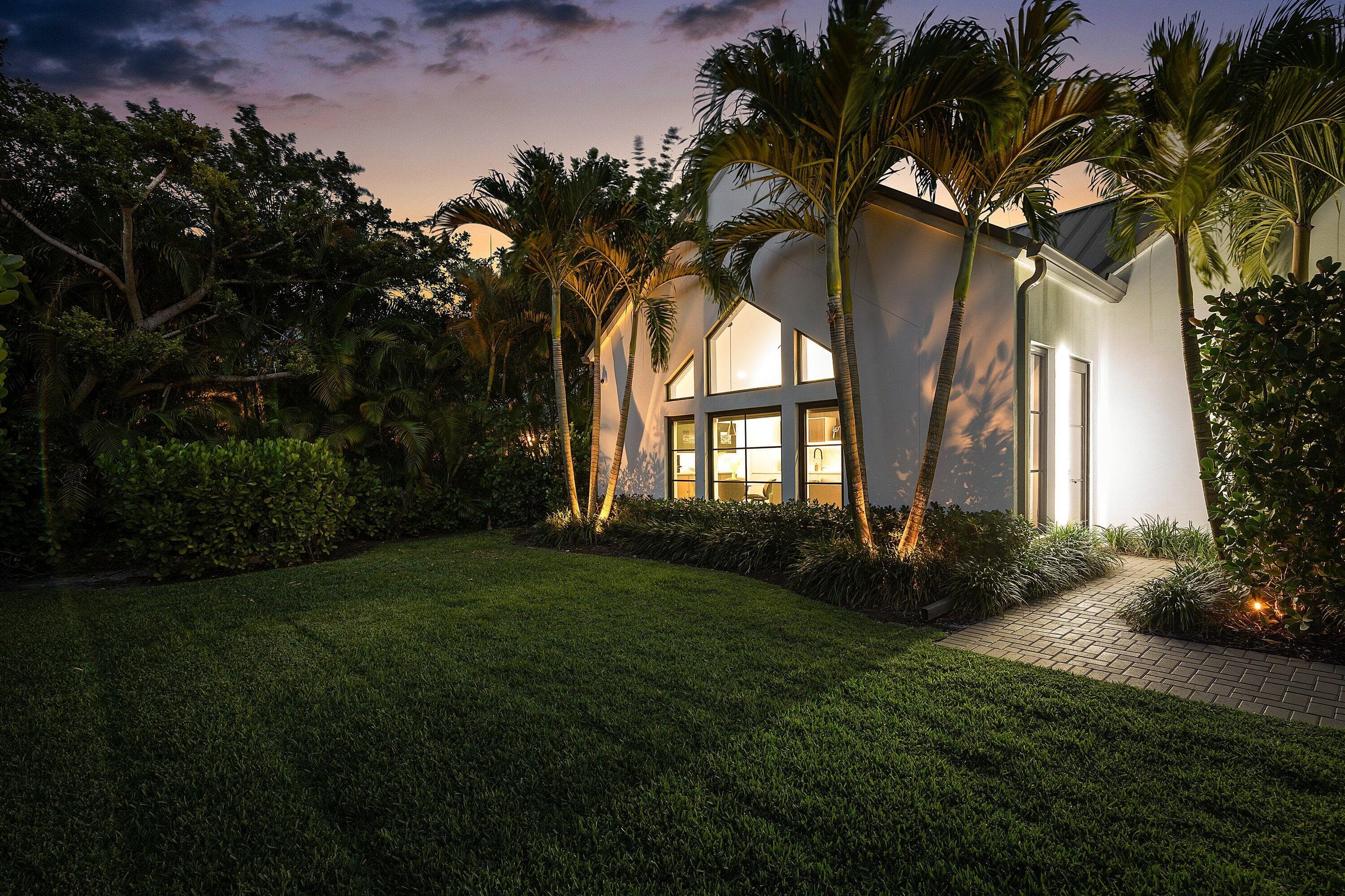 1275 N Swinton Avenue, Delray Beach, FL 33444 — photo 13 of 95