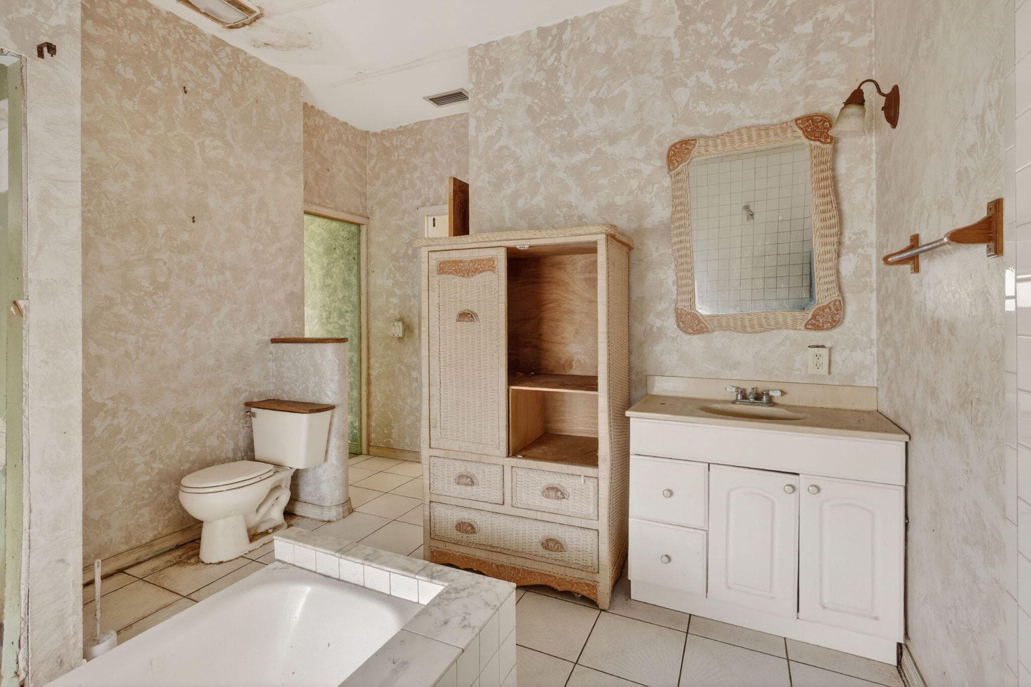 968 NE Kubin Avenue, Jensen Beach, FL 34957 — photo 24 of 31