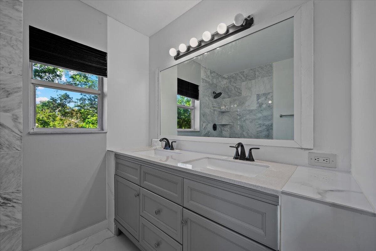 1945 Stratford Way, West Palm Beach, FL 33409 — photo 21 of 43