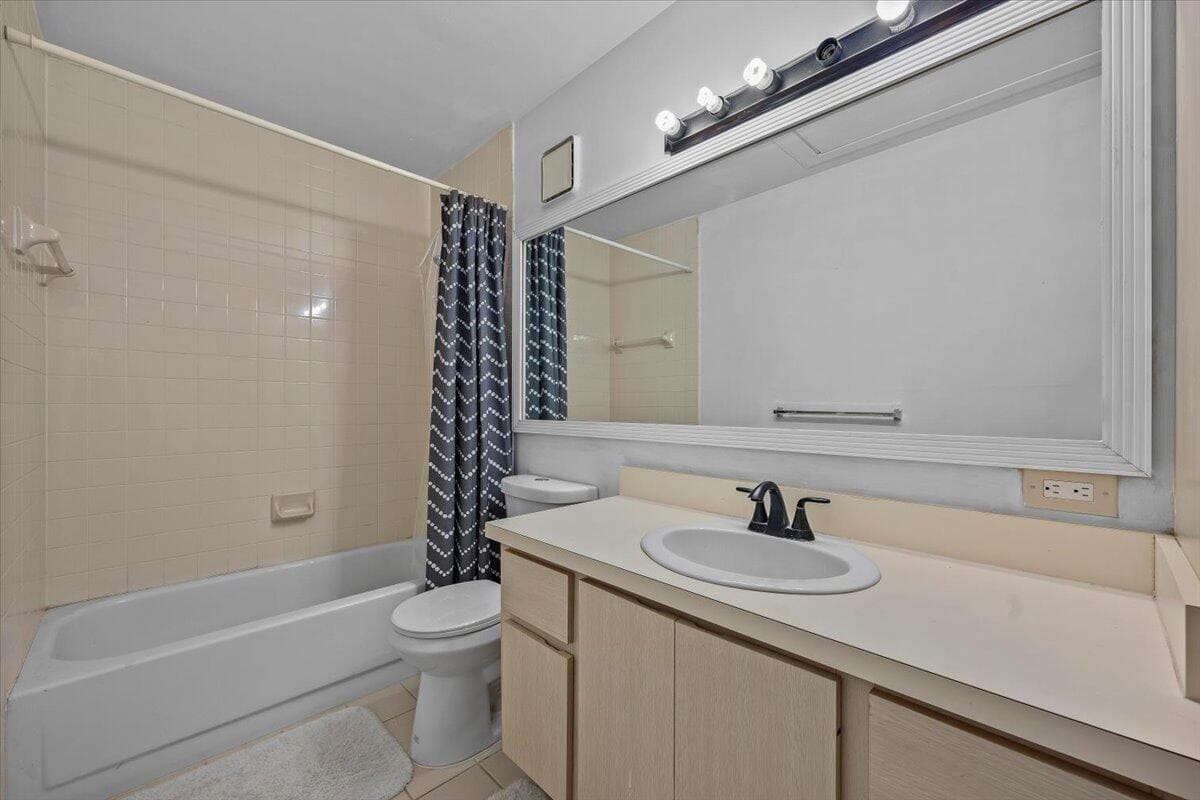 1945 Stratford Way, West Palm Beach, FL 33409 — photo 26 of 43