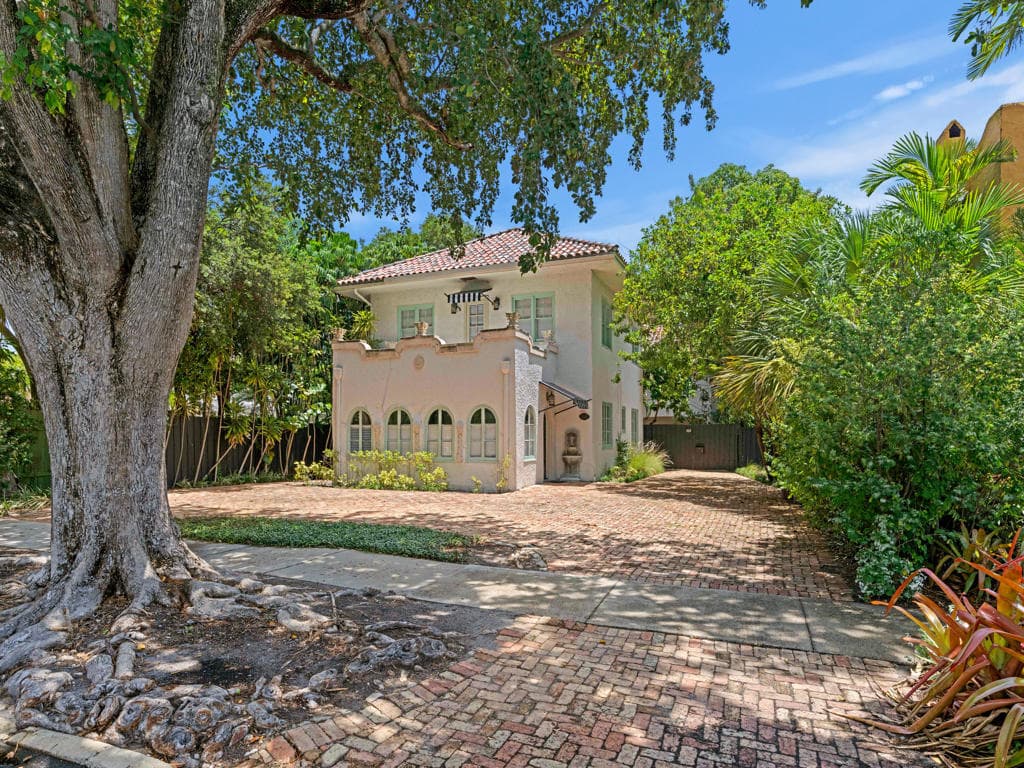 333 Marlborough Road, West Palm Beach, FL 33405 — photo 3 of 42
