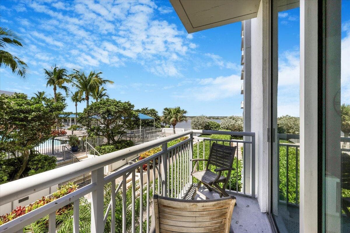 300 S Australian Avenue 717, West Palm Beach, FL 33401 — photo 20 of 40