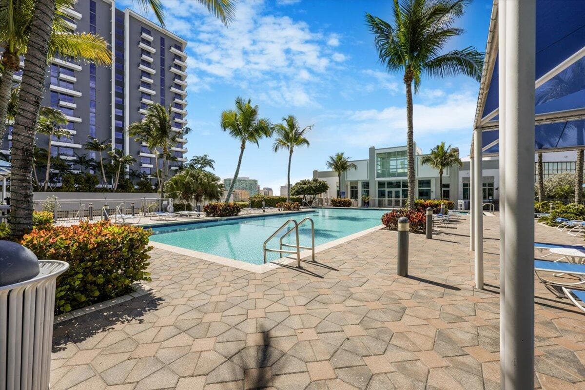 300 S Australian Avenue 717, West Palm Beach, FL 33401 — photo 21 of 40