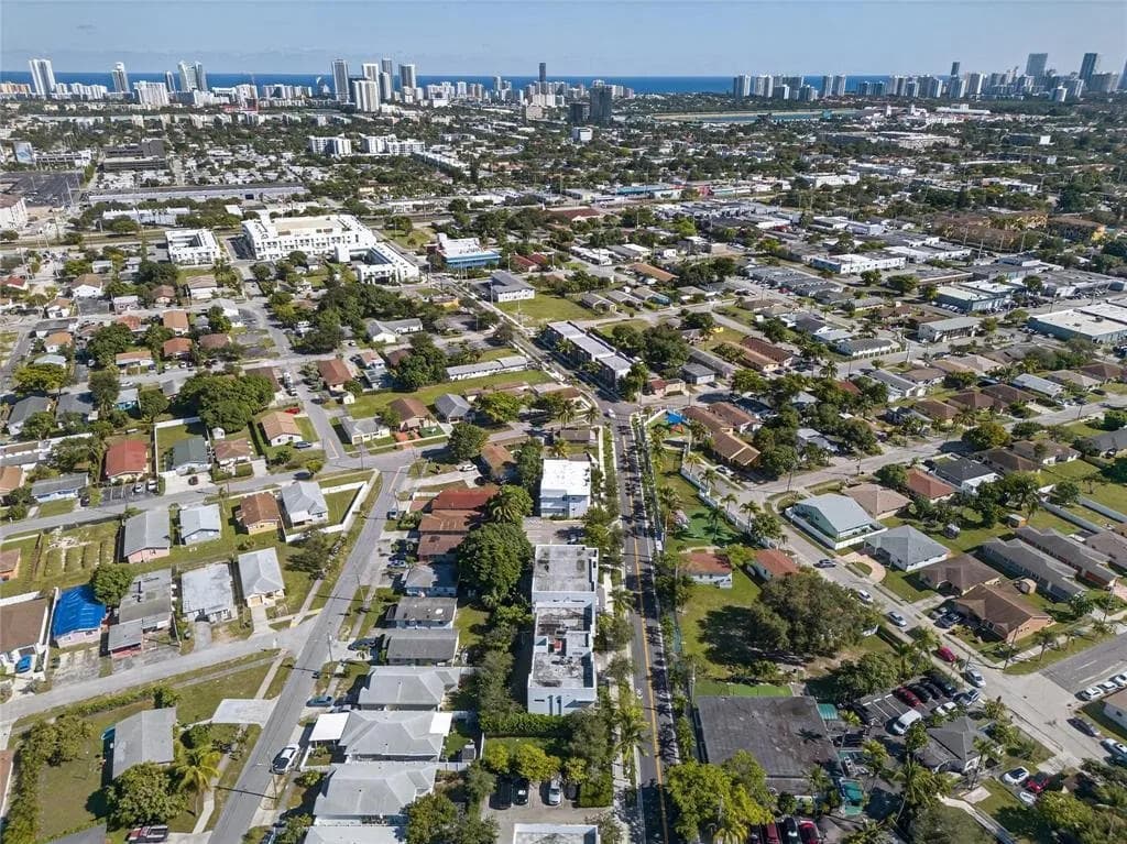 514 Foster Road, Hallandale Beach, FL 33009 — photo 7 of 8
