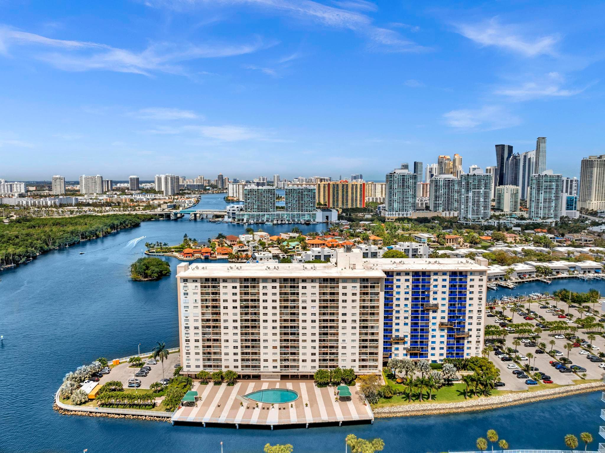 400 Kings Point Drive 1628, Sunny Isles Beach, FL 33160 — photo 5 of 39