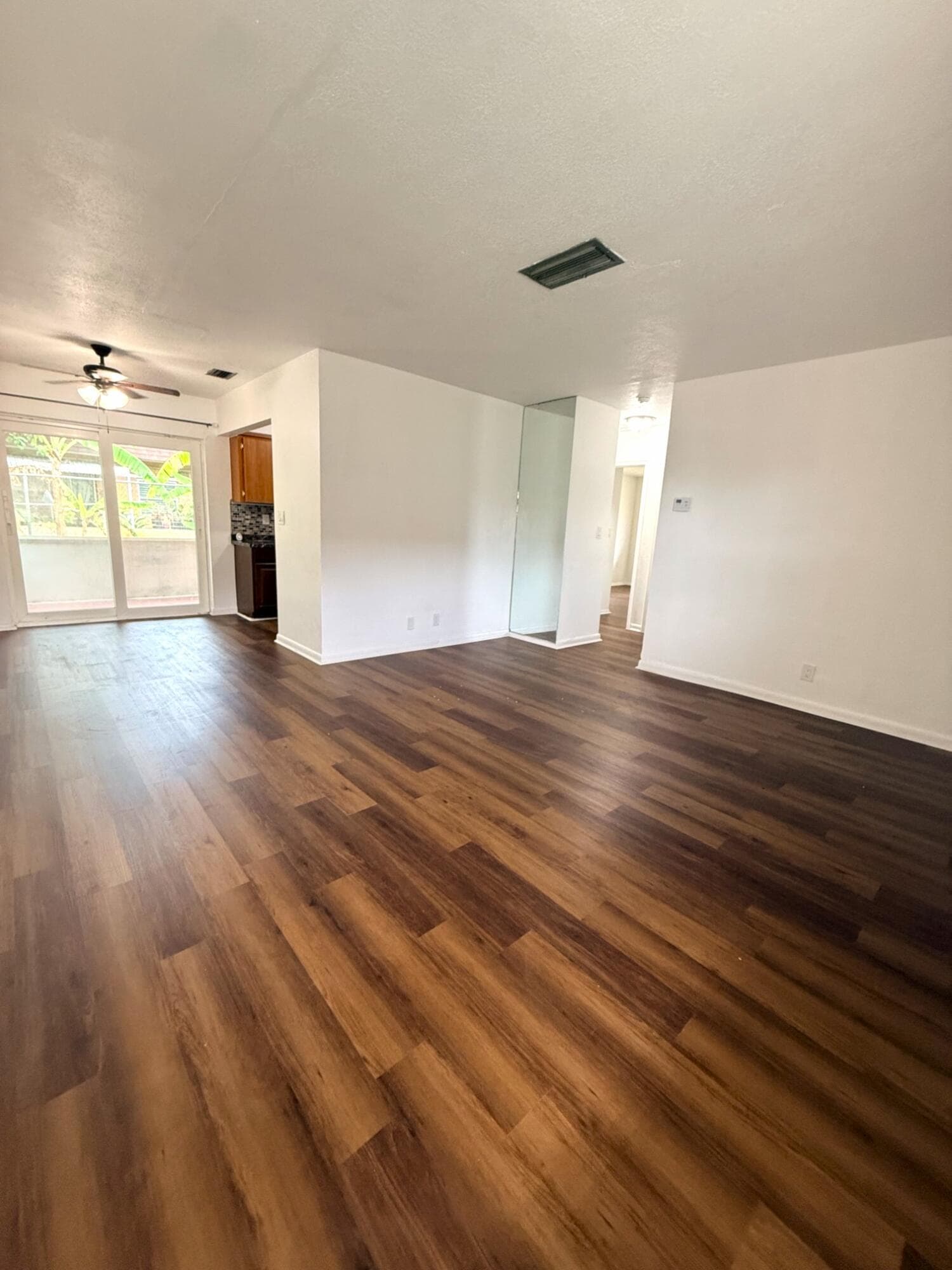 4001 NW 31st Avenue 4, Lauderdale Lakes, FL 33309 — photo 5 of 24