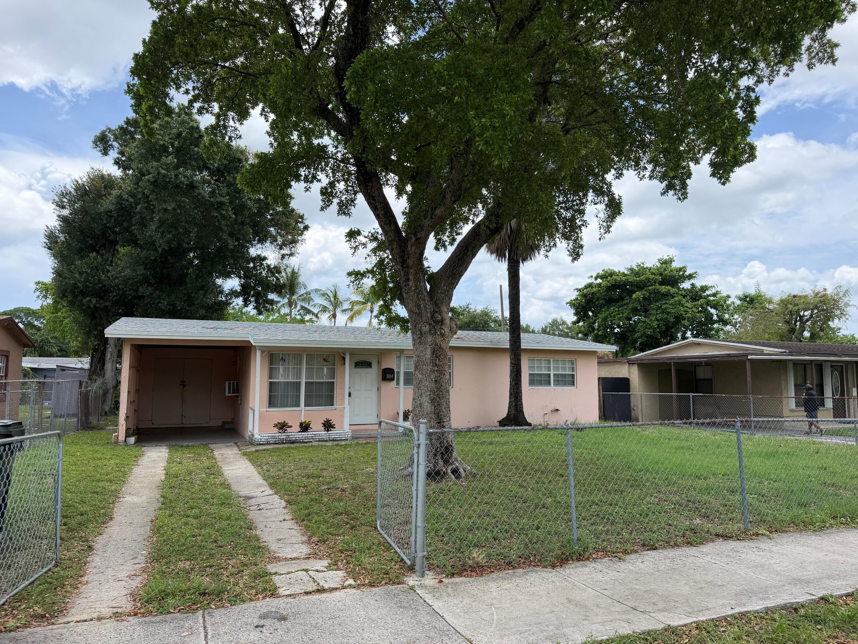 804 SW 24th Avenue, Fort Lauderdale, FL 33312 — photo 1 of 10