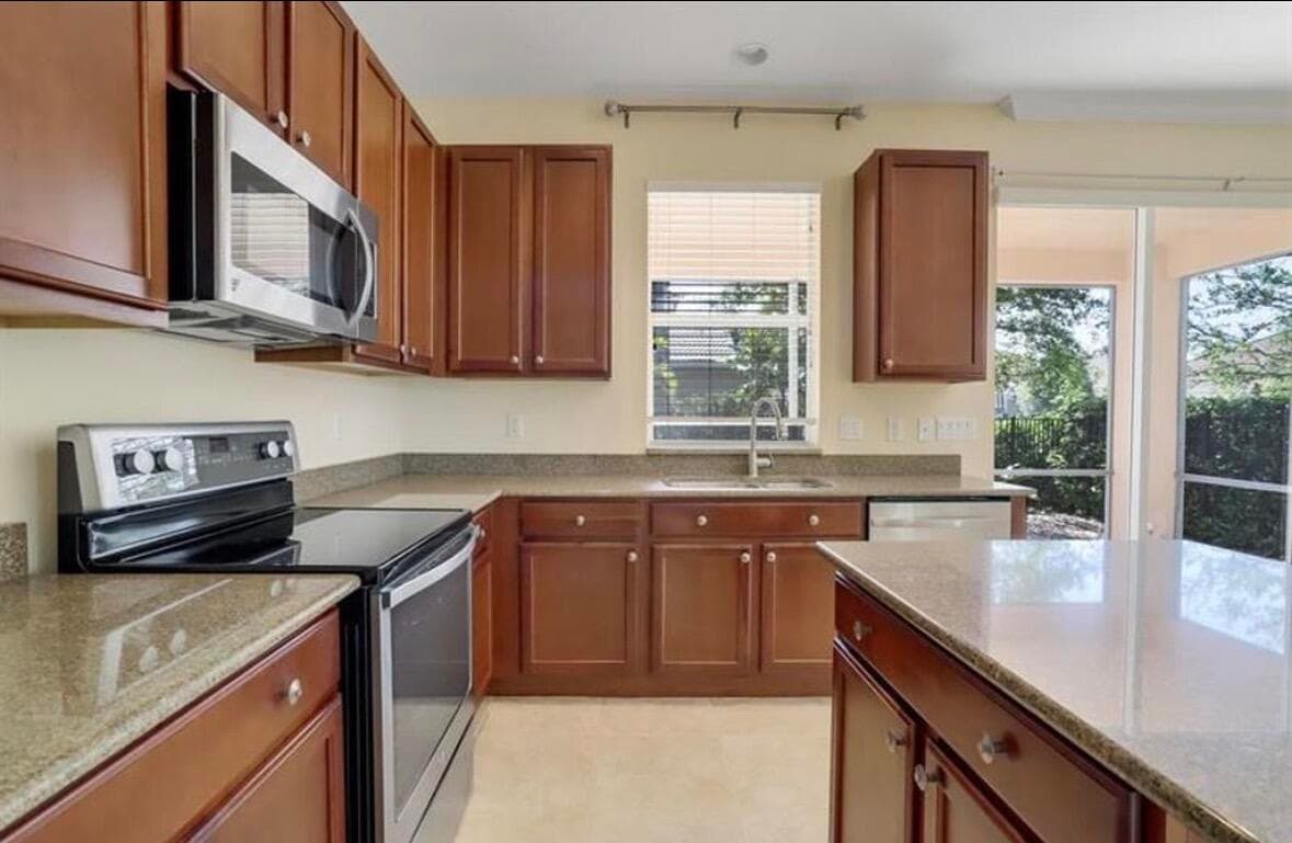5888 SE Crooked Oak Avenue, Hobe Sound, FL 33455 — photo 5 of 10
