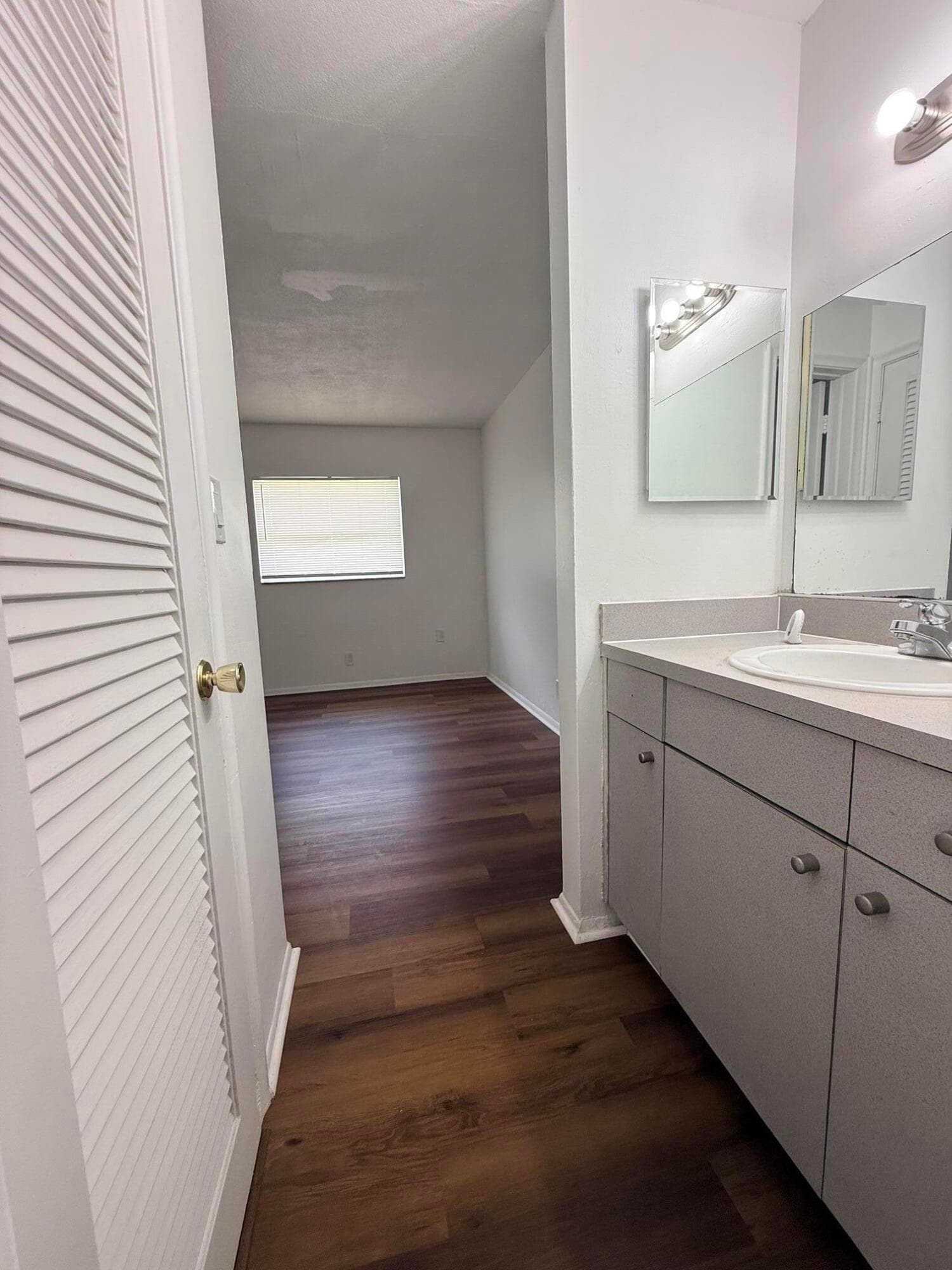 4001 NW 31st Avenue 4, Lauderdale Lakes, FL 33309 — photo 20 of 24