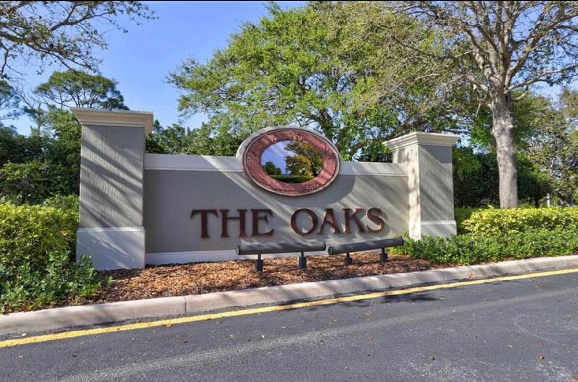 5888 SE Crooked Oak Avenue, Hobe Sound, FL 33455 — photo 10 of 10