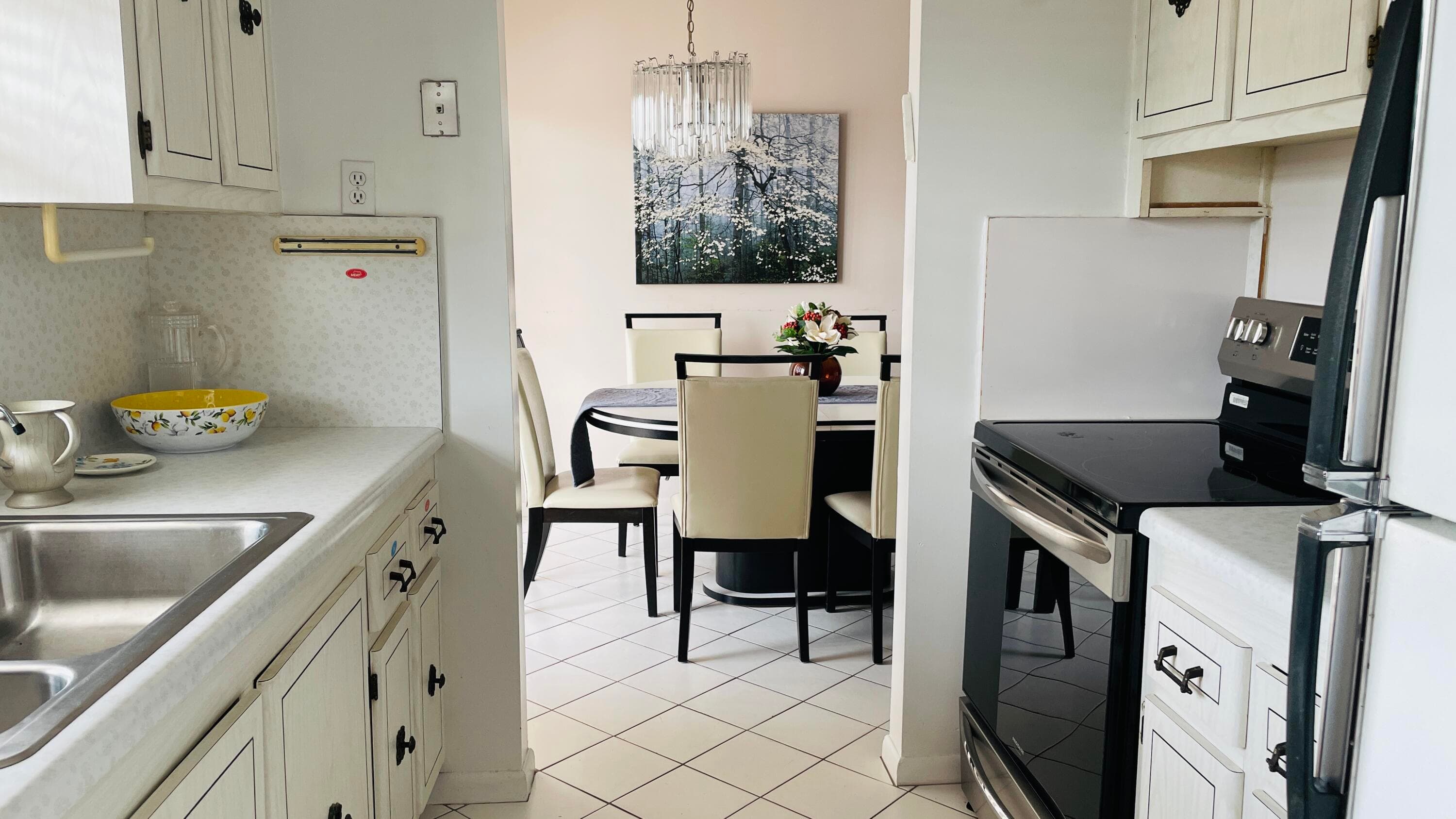 19 Golfs Edge, West Palm Beach, FL 33417 — photo 3 of 13
