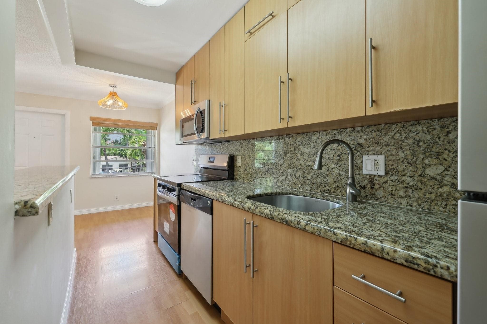 1125 NE 16th Place 205, Fort Lauderdale, FL 33305 — photo 16 of 27