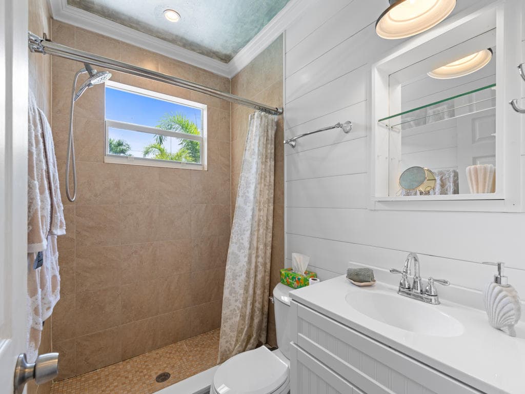 1615 N Lakeside Drive, Lake Worth Beach, FL 33460 — photo 20 of 25