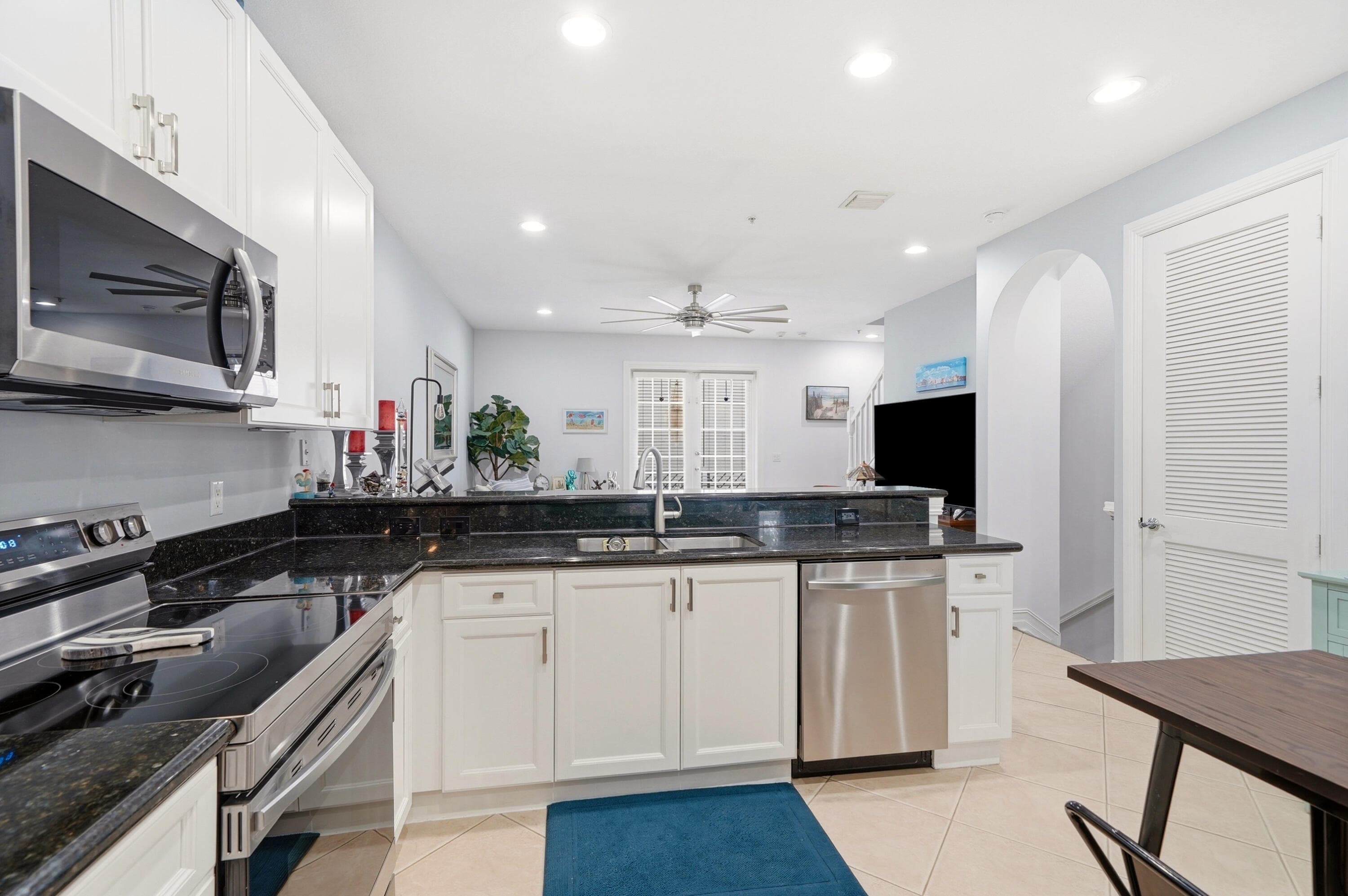 2265 NE 9th Avenue, Wilton Manors, FL 33305 — photo 15 of 50