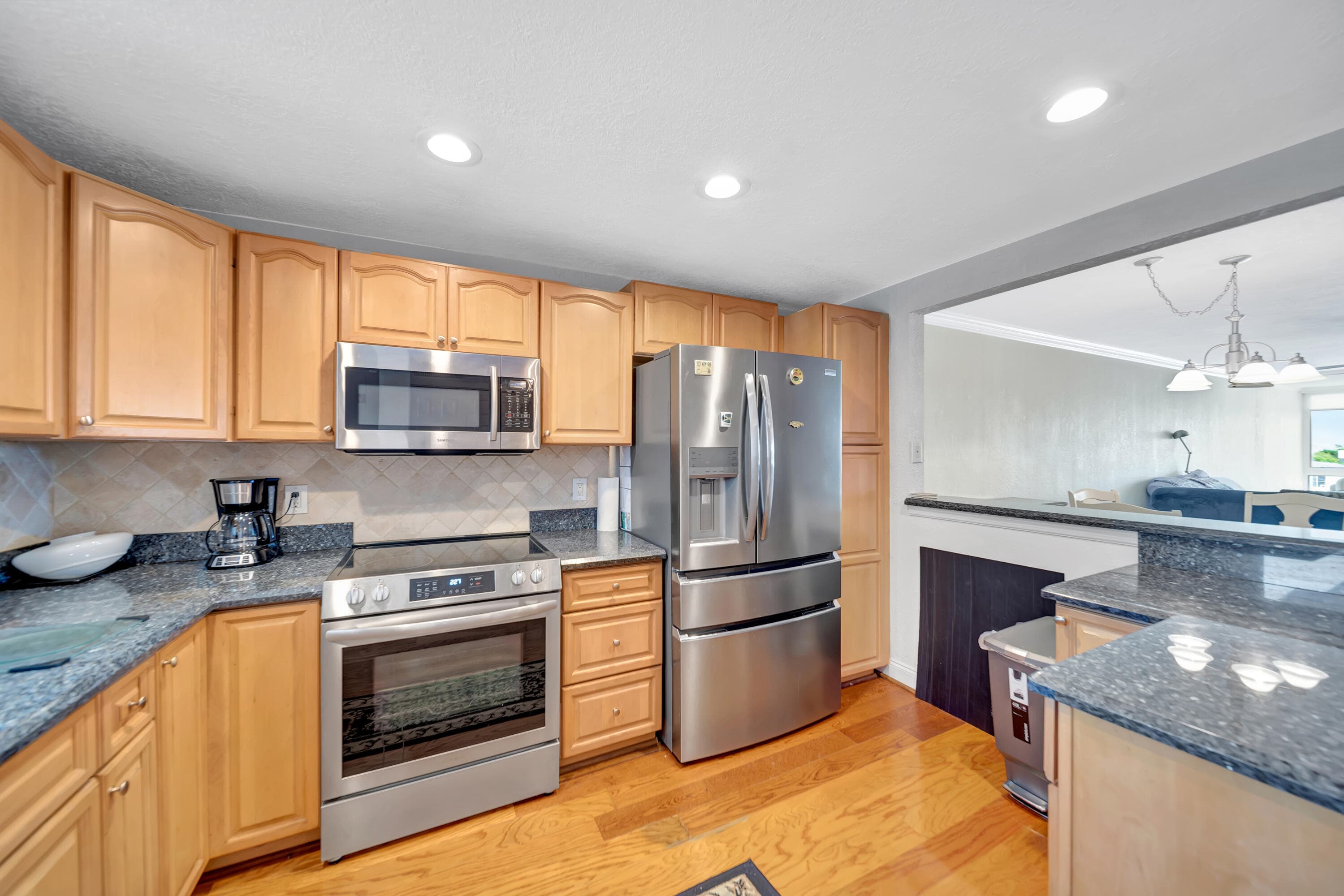 3100 NE 49 Street 403, Fort Lauderdale, FL 33308 — photo 2 of 37