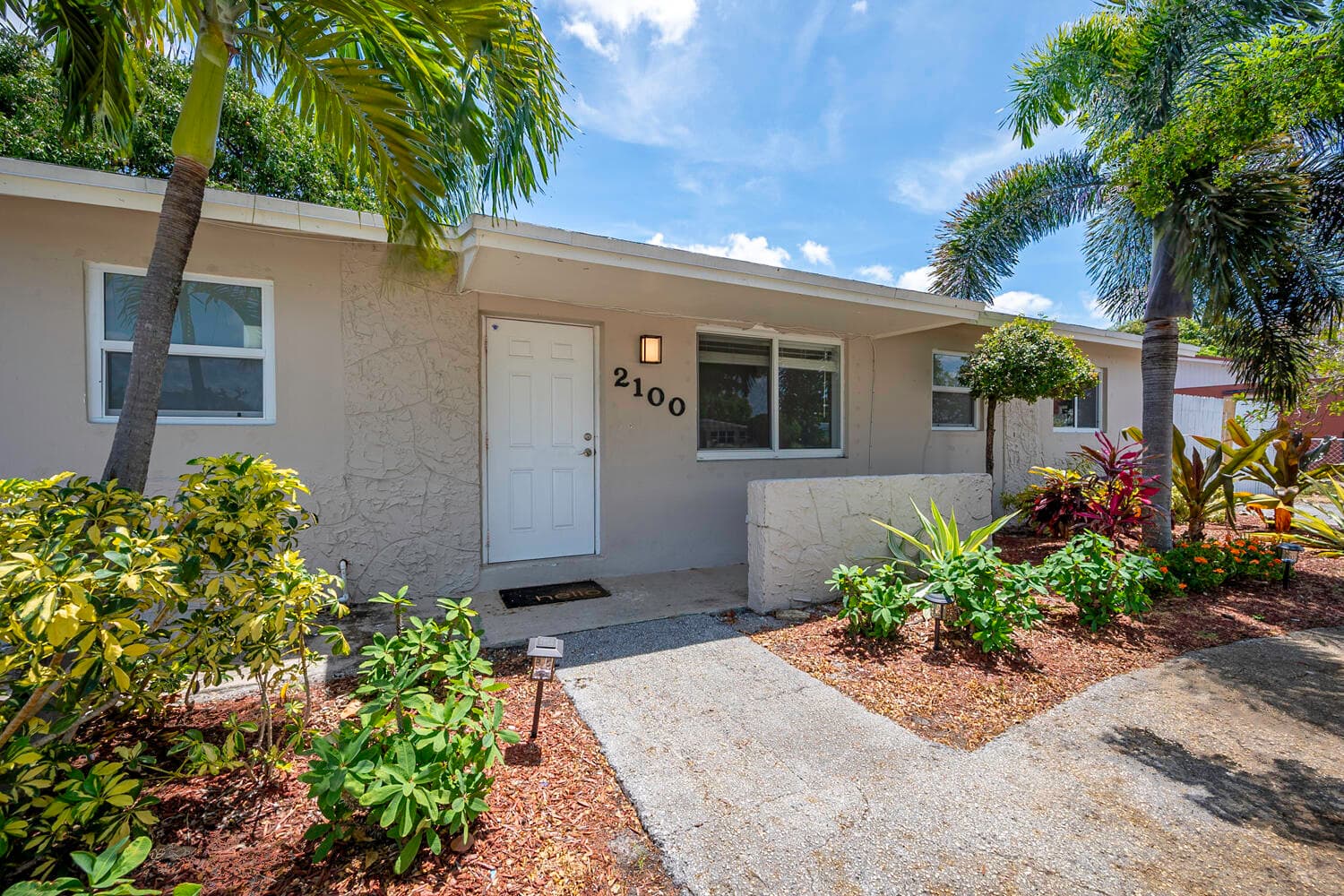 2100 N Seacrest Boulevard, Boynton Beach, FL 33435 — photo 1 of 24