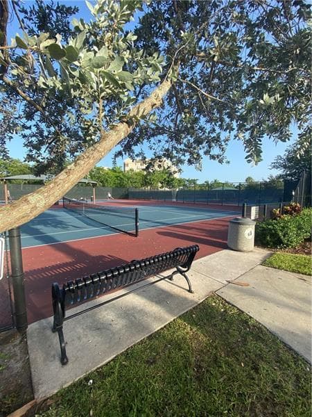 4031 N Cypress Drive 101, Pompano Beach, FL 33069 — photo 30 of 32