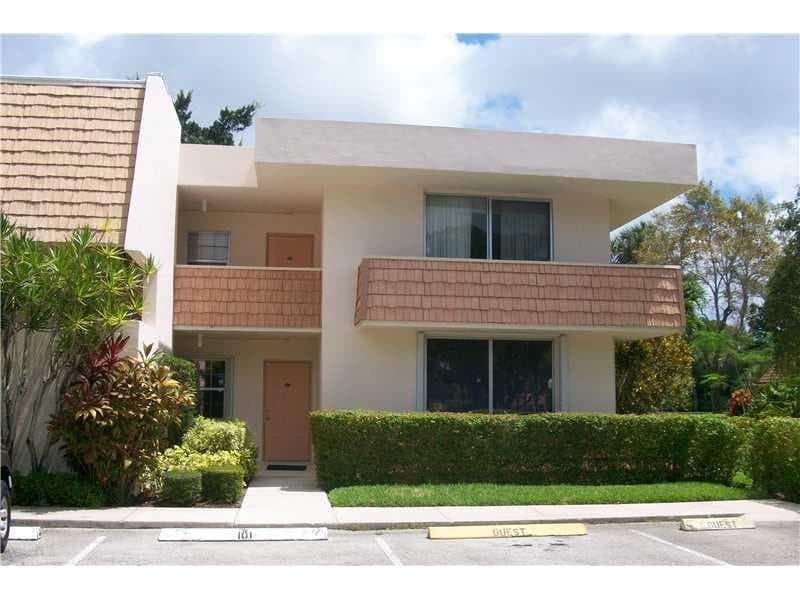 4031 N Cypress Drive 101, Pompano Beach, FL 33069 — photo 2 of 35