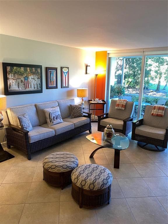 4031 N Cypress Drive 101, Pompano Beach, FL 33069 — photo 19 of 35