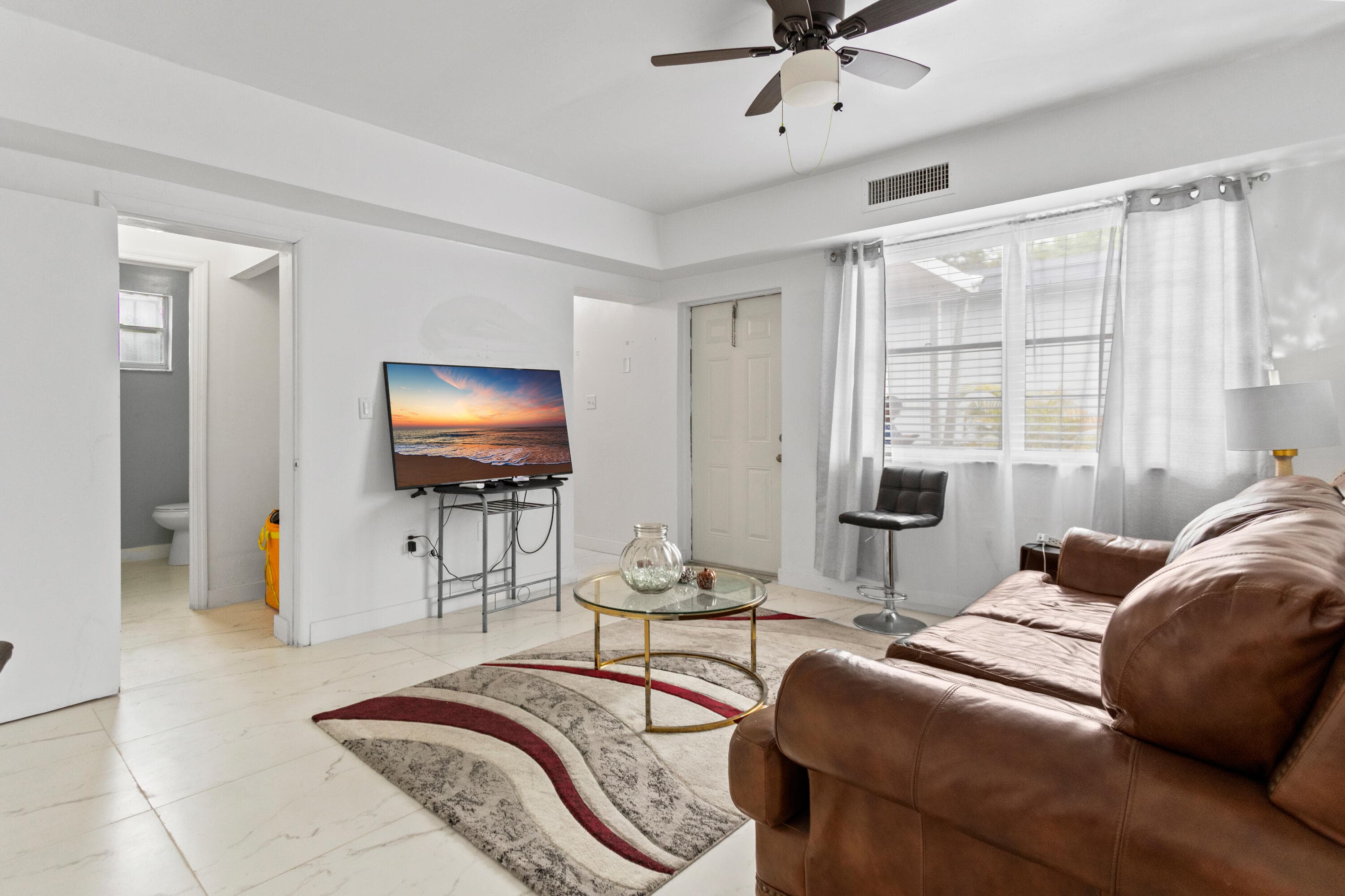 1450 W 37th Street, Hialeah, FL 33012 — photo 20 of 61