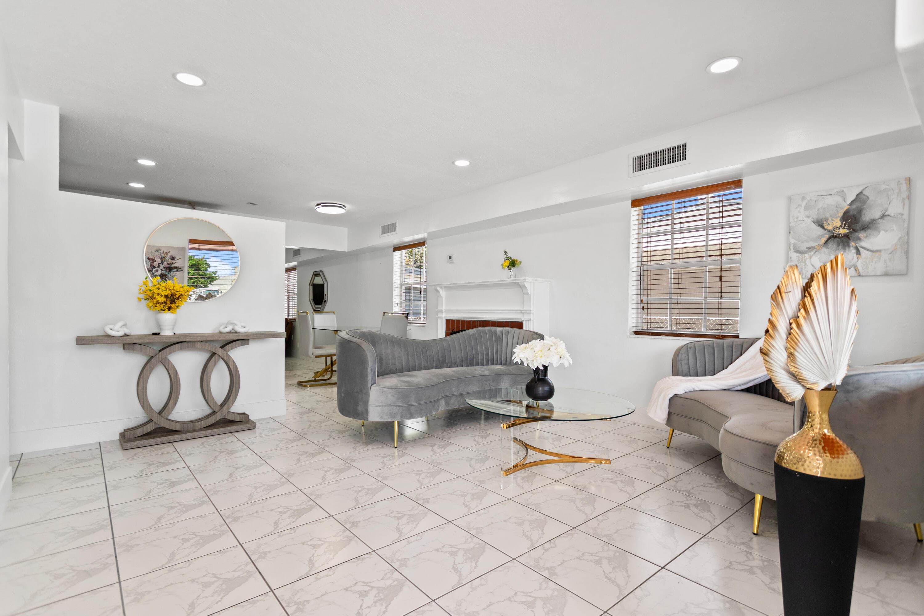 1450 W 37th Street, Hialeah, FL 33012 — photo 5 of 61
