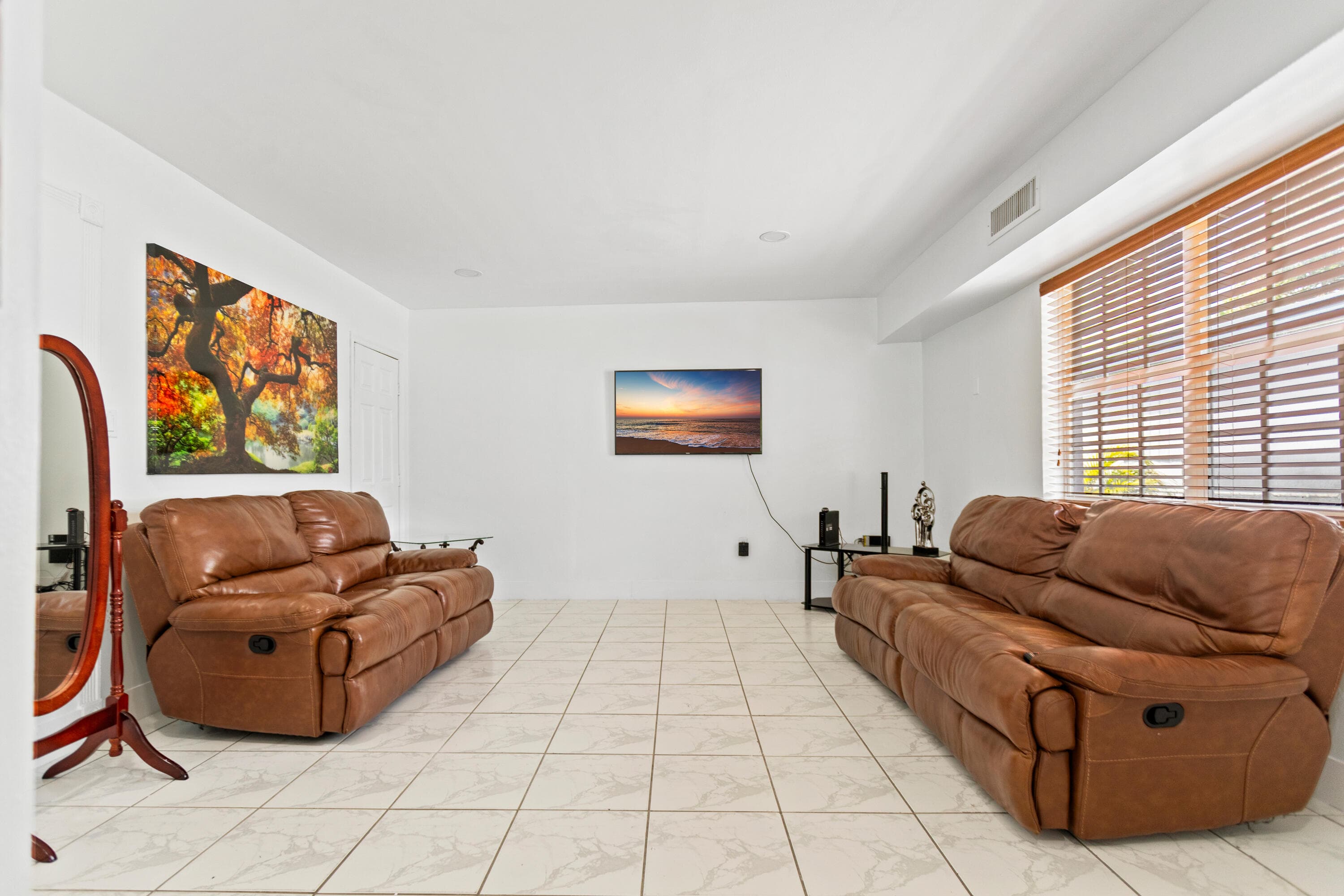 1450 W 37th Street, Hialeah, FL 33012 — photo 15 of 61