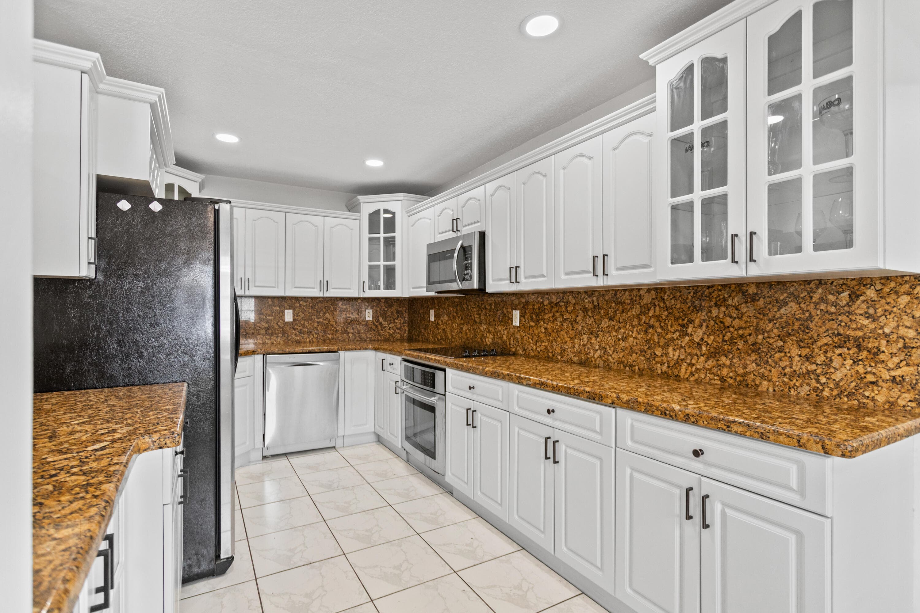 1450 W 37th Street, Hialeah, FL 33012 — photo 24 of 61