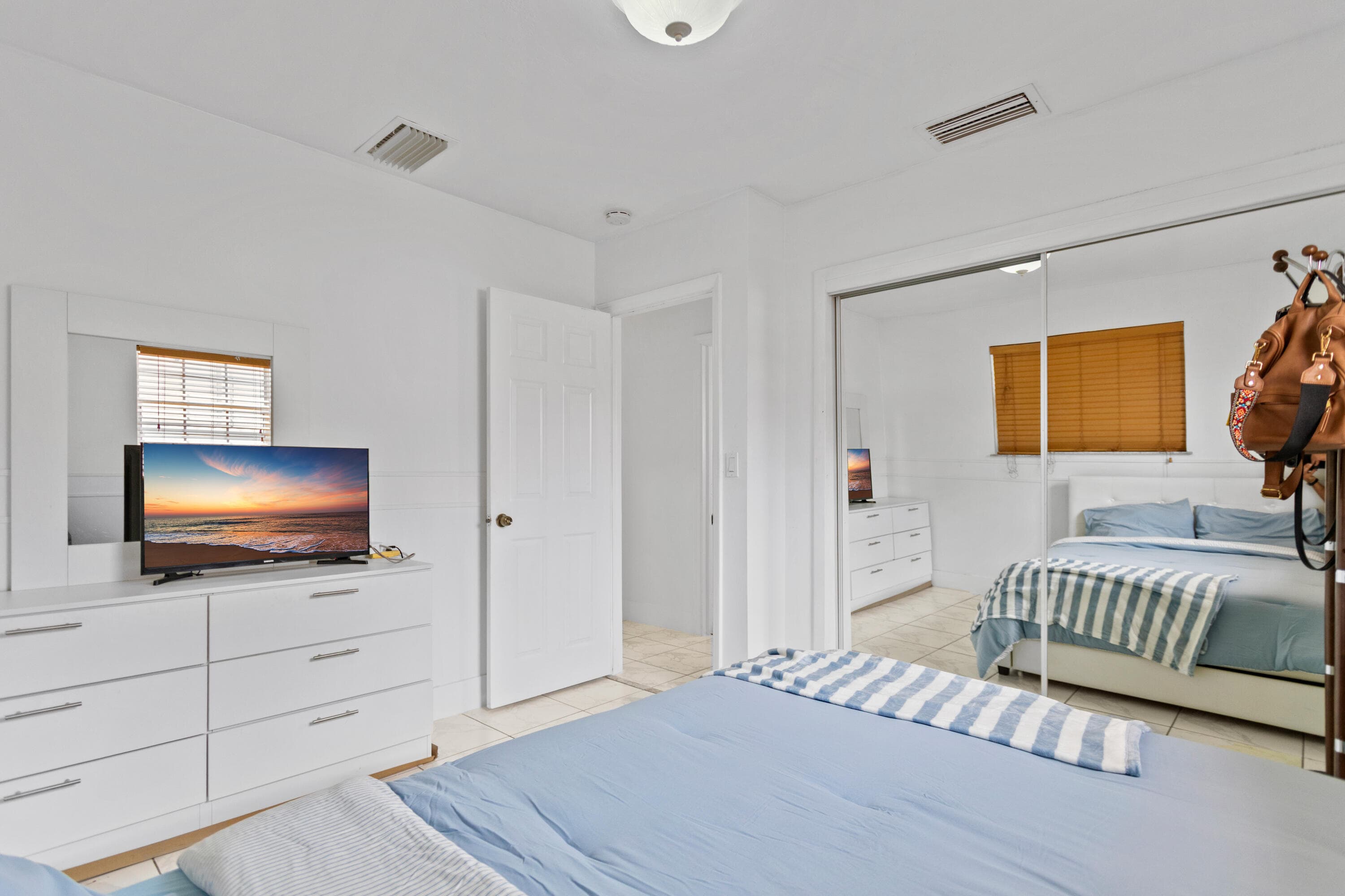 1450 W 37th Street, Hialeah, FL 33012 — photo 38 of 61