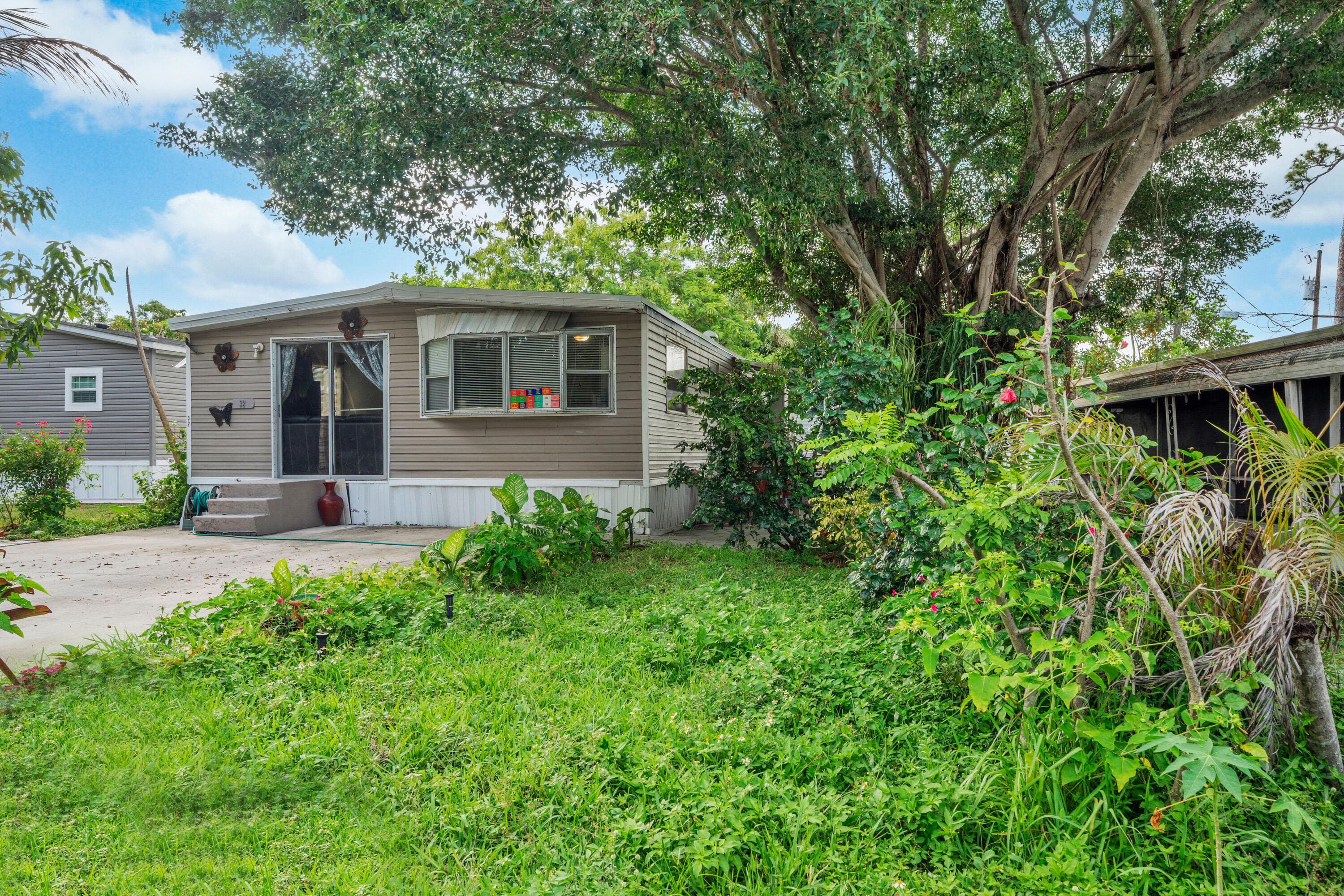 32 Lisa Lane, Greenacres, FL 33463 — photo 6 of 27