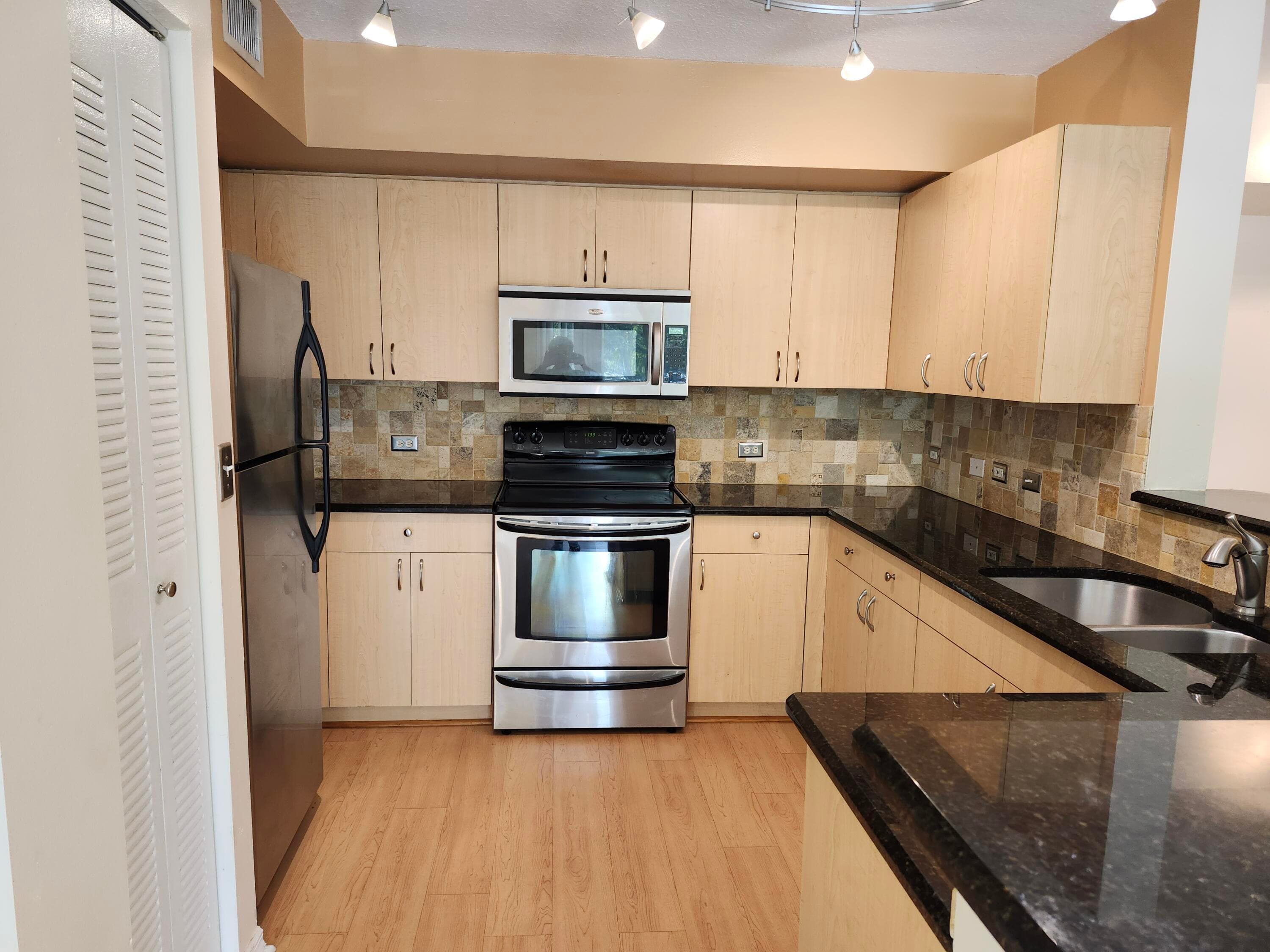 813 Villa Circle, Boynton Beach, FL 33435 — photo