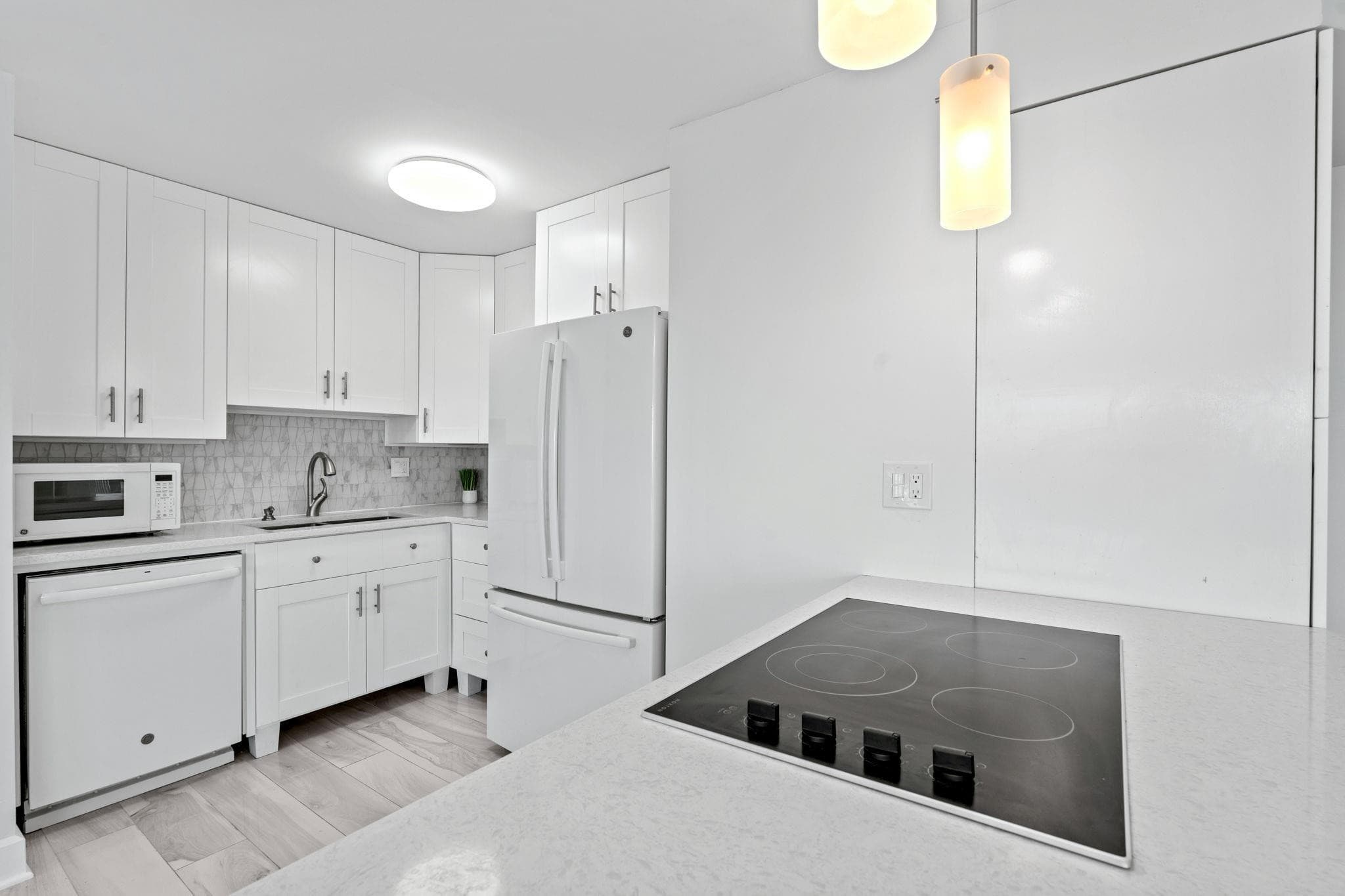 300 Oregon Street 501, Hollywood, FL 33019 — photo 18 of 40