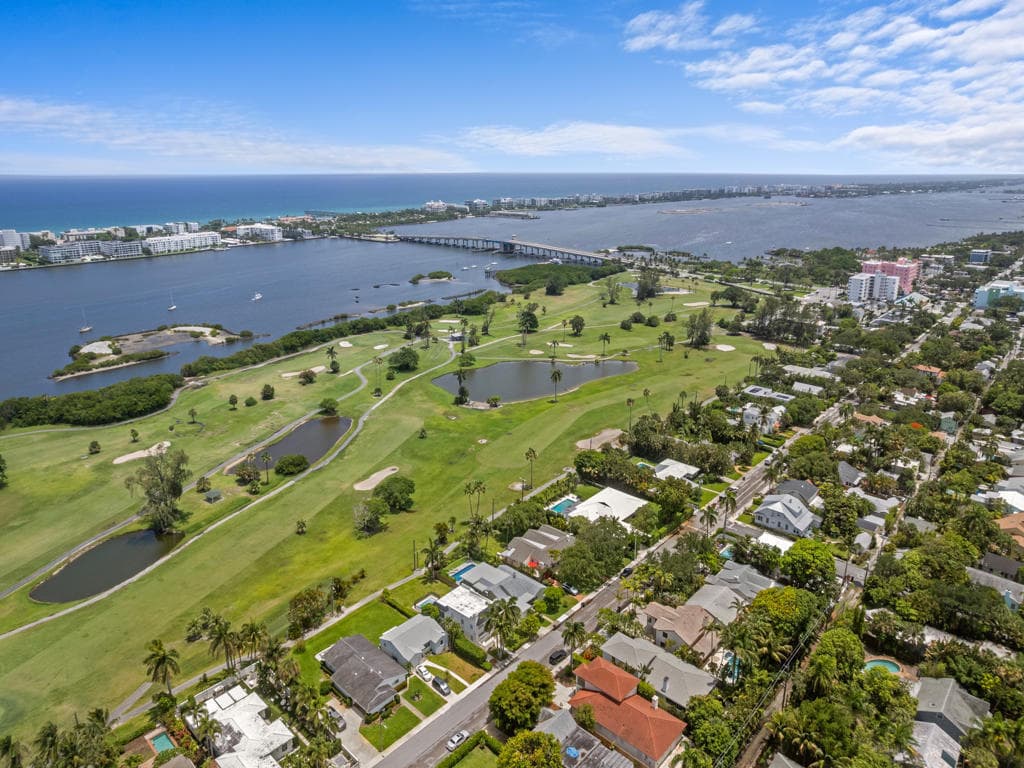 422 N Lakeside Drive, Lake Worth Beach, FL 33460 — photo 4 of 54