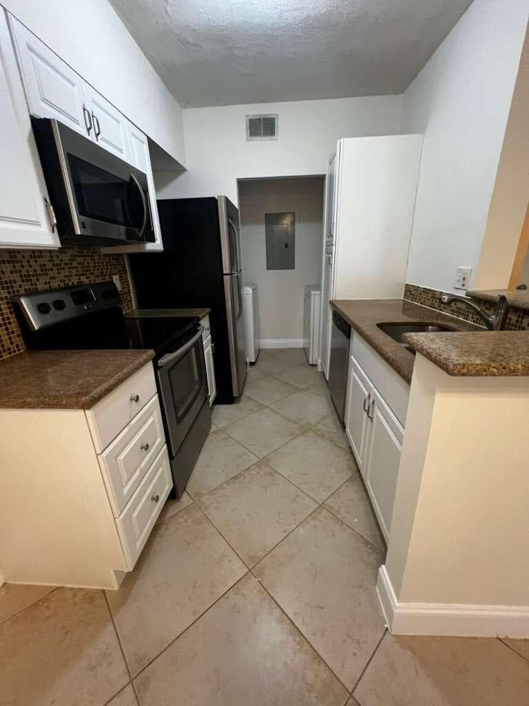10354 Fox Trail Road S 1501, West Palm Beach, FL 33411 — photo 1 of 13
