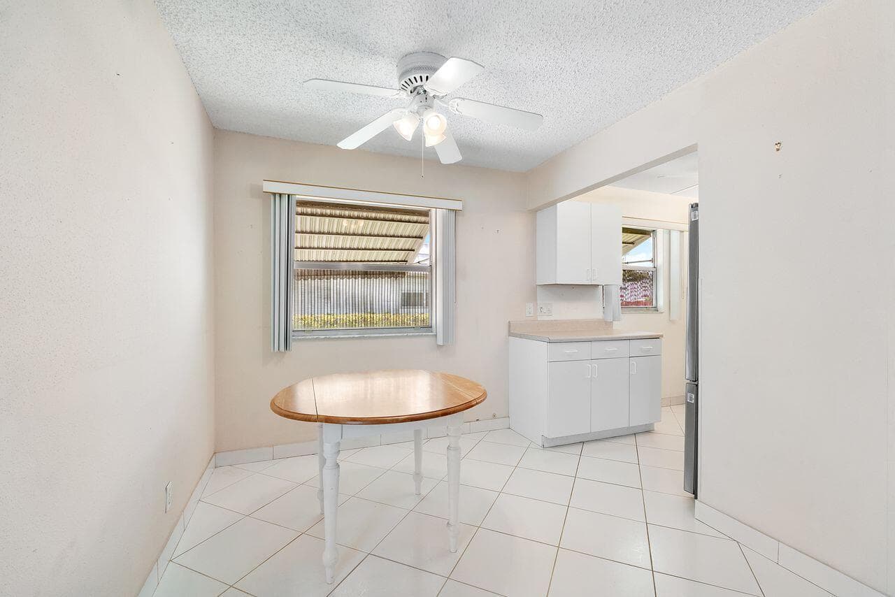 9 Valencia Trail, Delray Beach, FL 33446 — photo 11 of 37