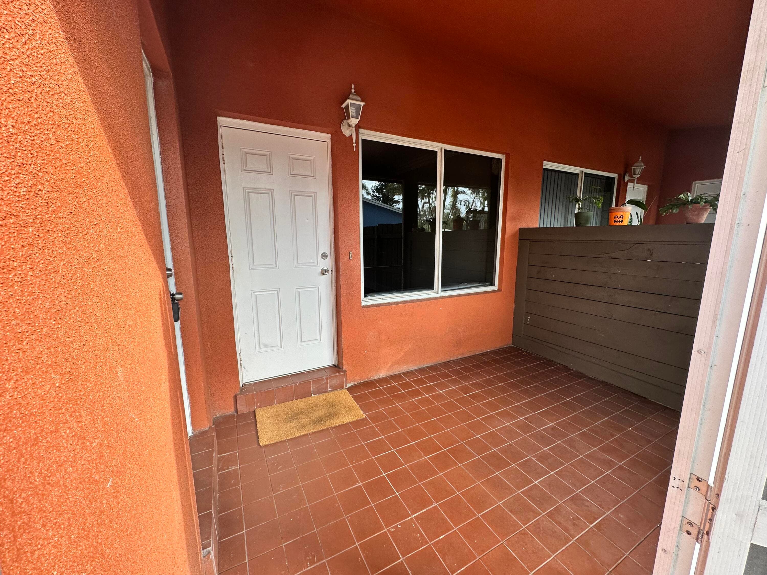 61 NW 35th Street 2, Oakland Park, FL 33309 — photo 2 of 29
