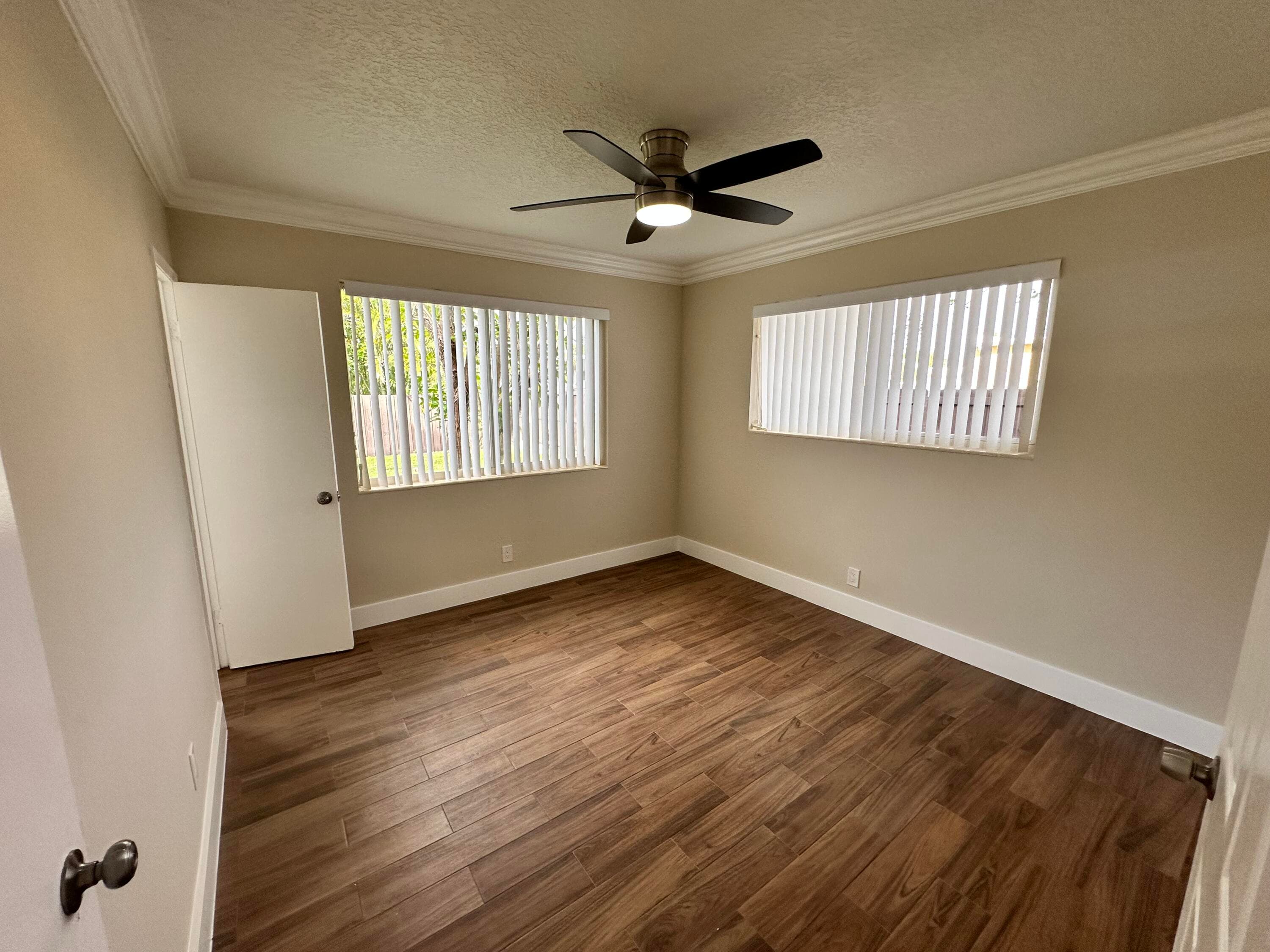 61 NW 35th Street 2, Oakland Park, FL 33309 — photo 12 of 29