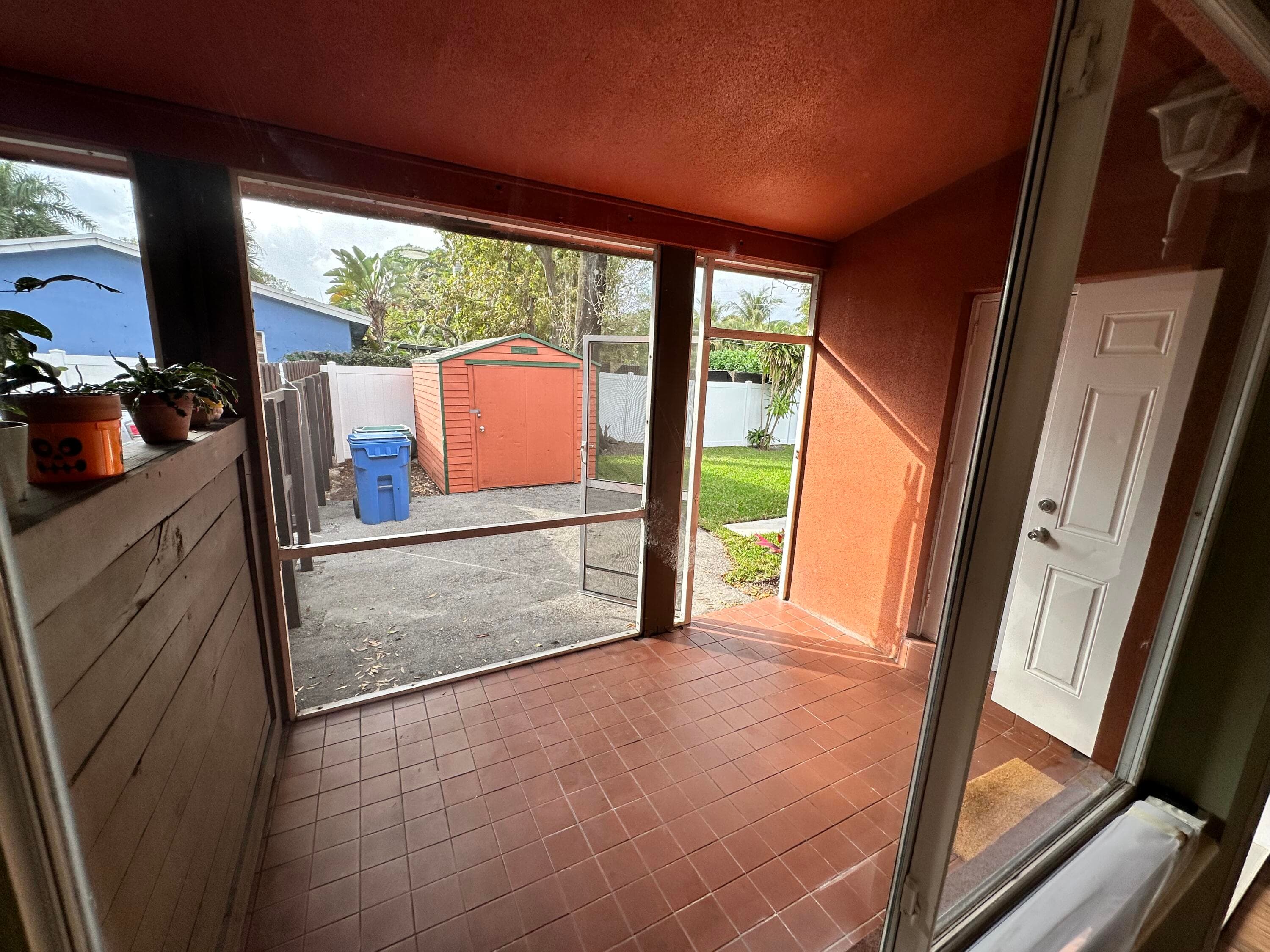 61 NW 35th Street 2, Oakland Park, FL 33309 — photo 3 of 29