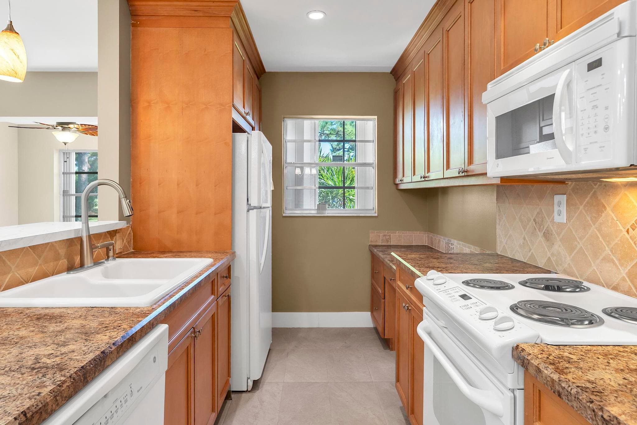 13950 Nesting Way C, Delray Beach, FL 33484 — photo 15 of 43