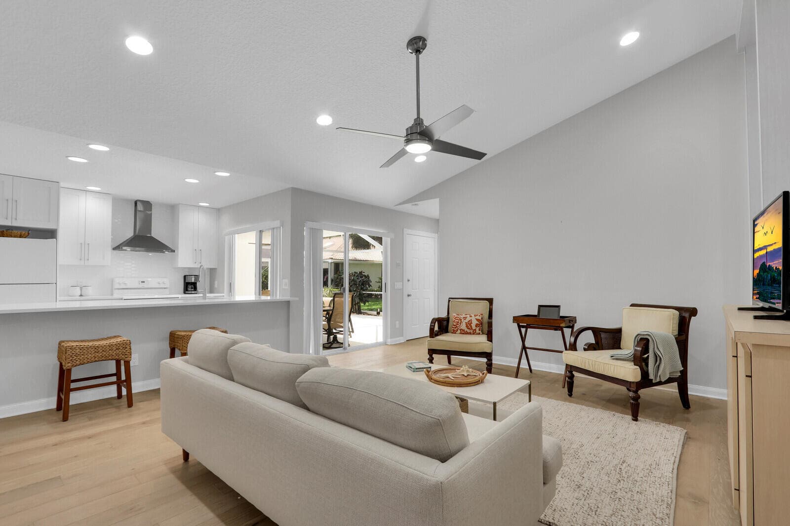 7904 Chapman Oak Court, Palm Beach Gardens, FL 33410 — photo 8 of 26