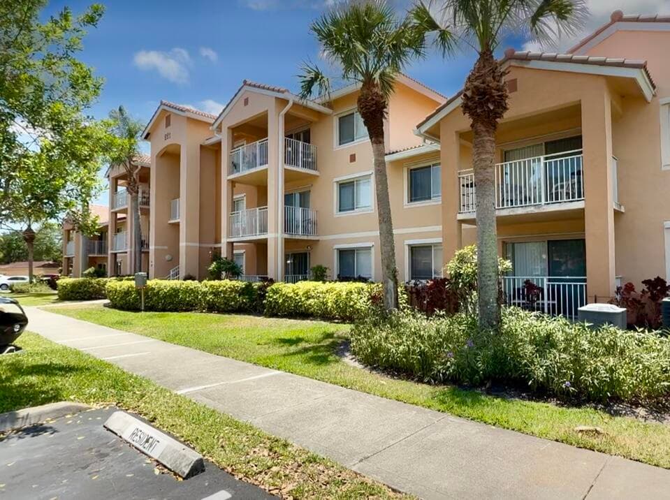 221 SW Palm Drive 108, Port St. Lucie, FL 34986 — photo 1 of 1