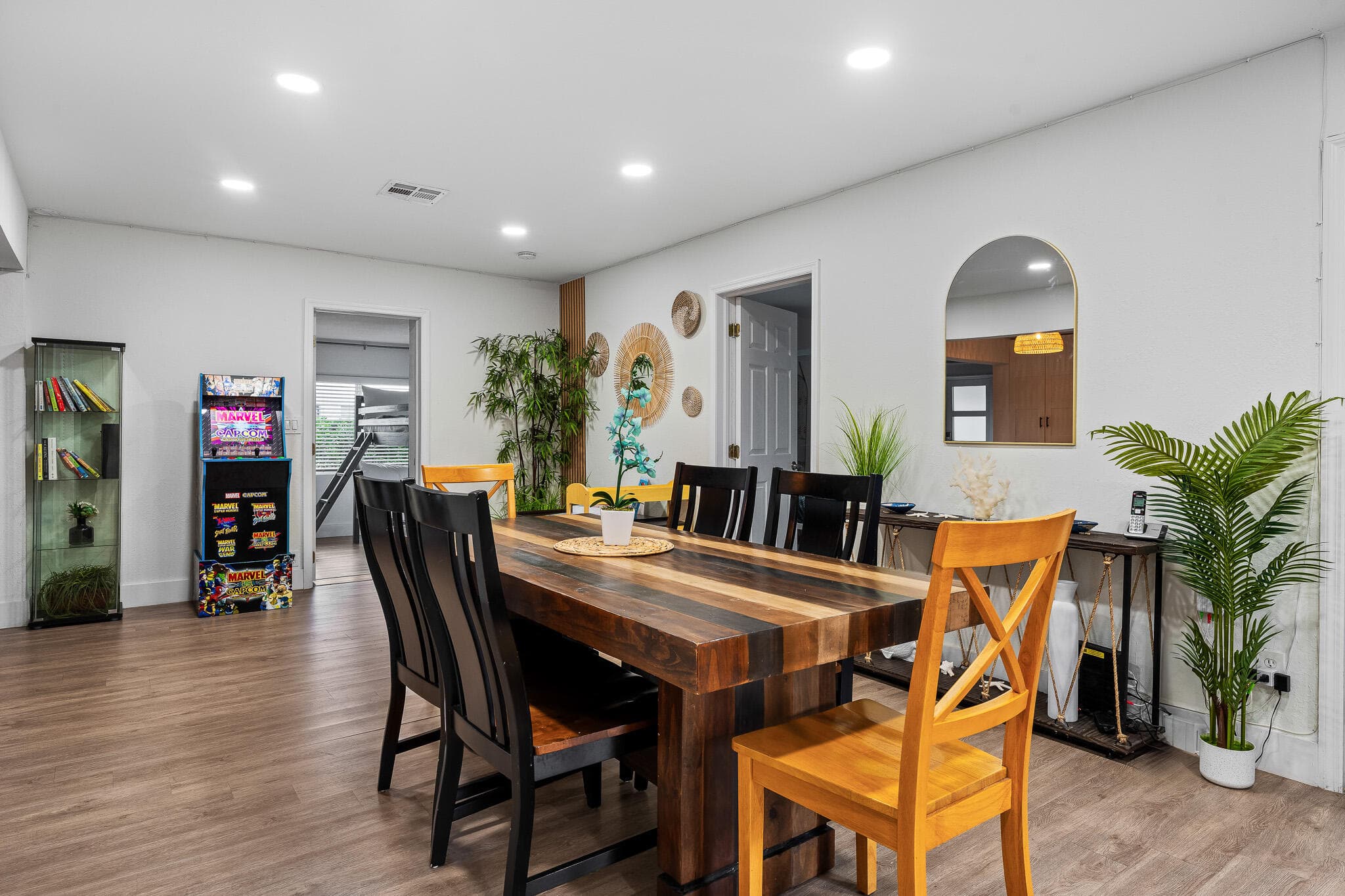 3961 NE 10th Avenue, Oakland Park, FL 33334 — photo 4 of 48