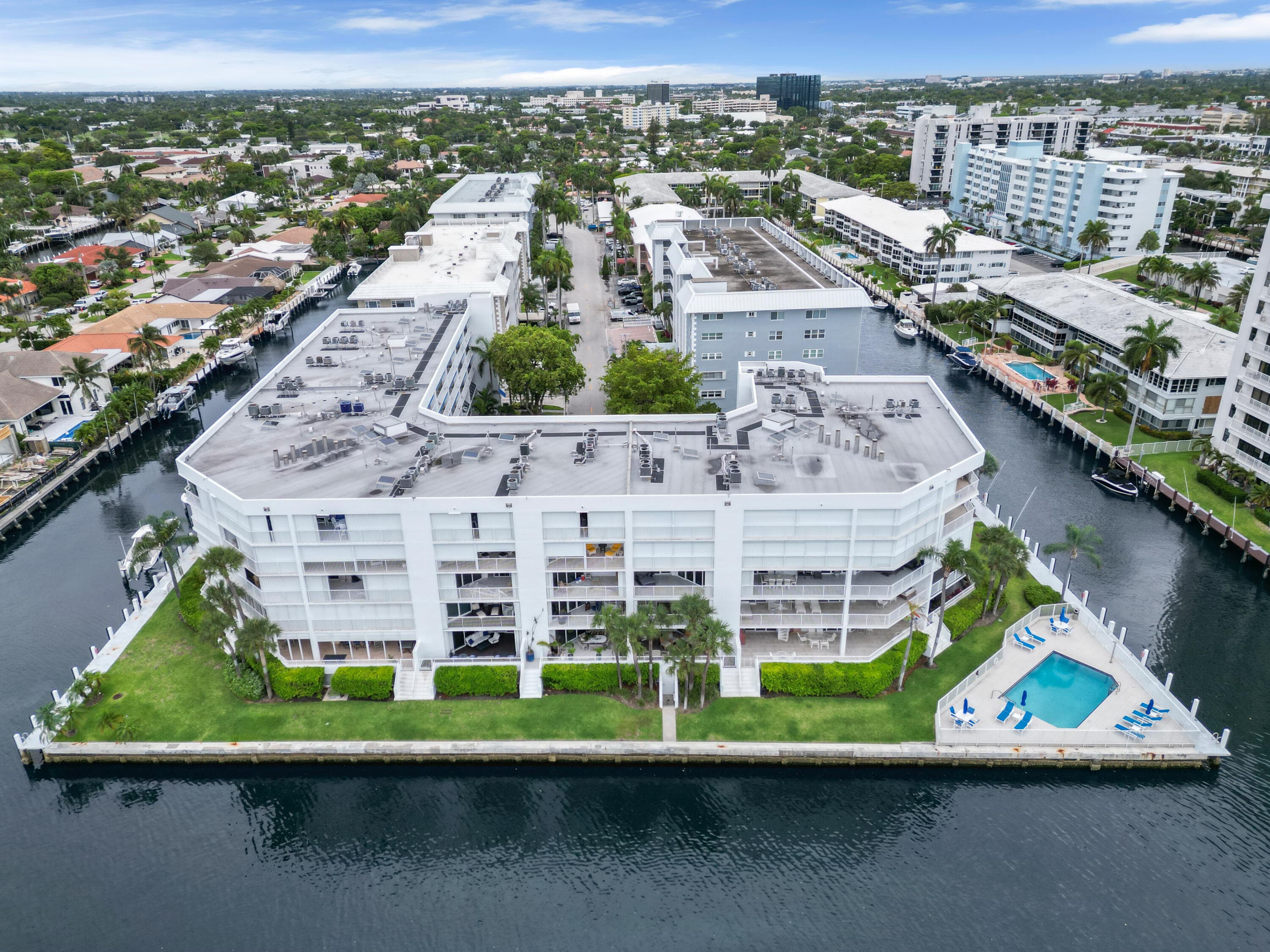 3100 NE 47th Court 305, Fort Lauderdale, FL 33308 — photo 2 of 43