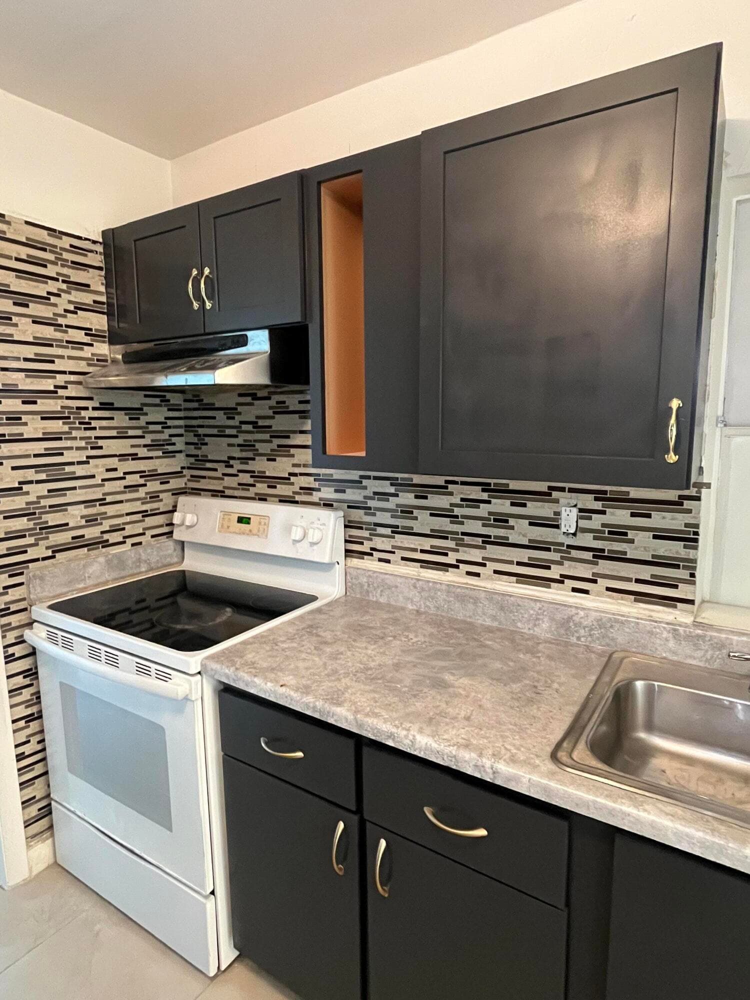 3251 NW 13th Court, Fort Lauderdale, FL 33311 — photo 8 of 15
