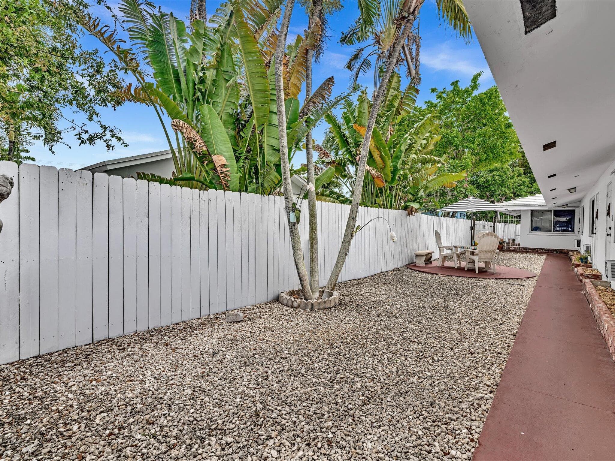 1219 NE 14th Avenue 1-5, Fort Lauderdale, FL 33304 — photo 6 of 12
