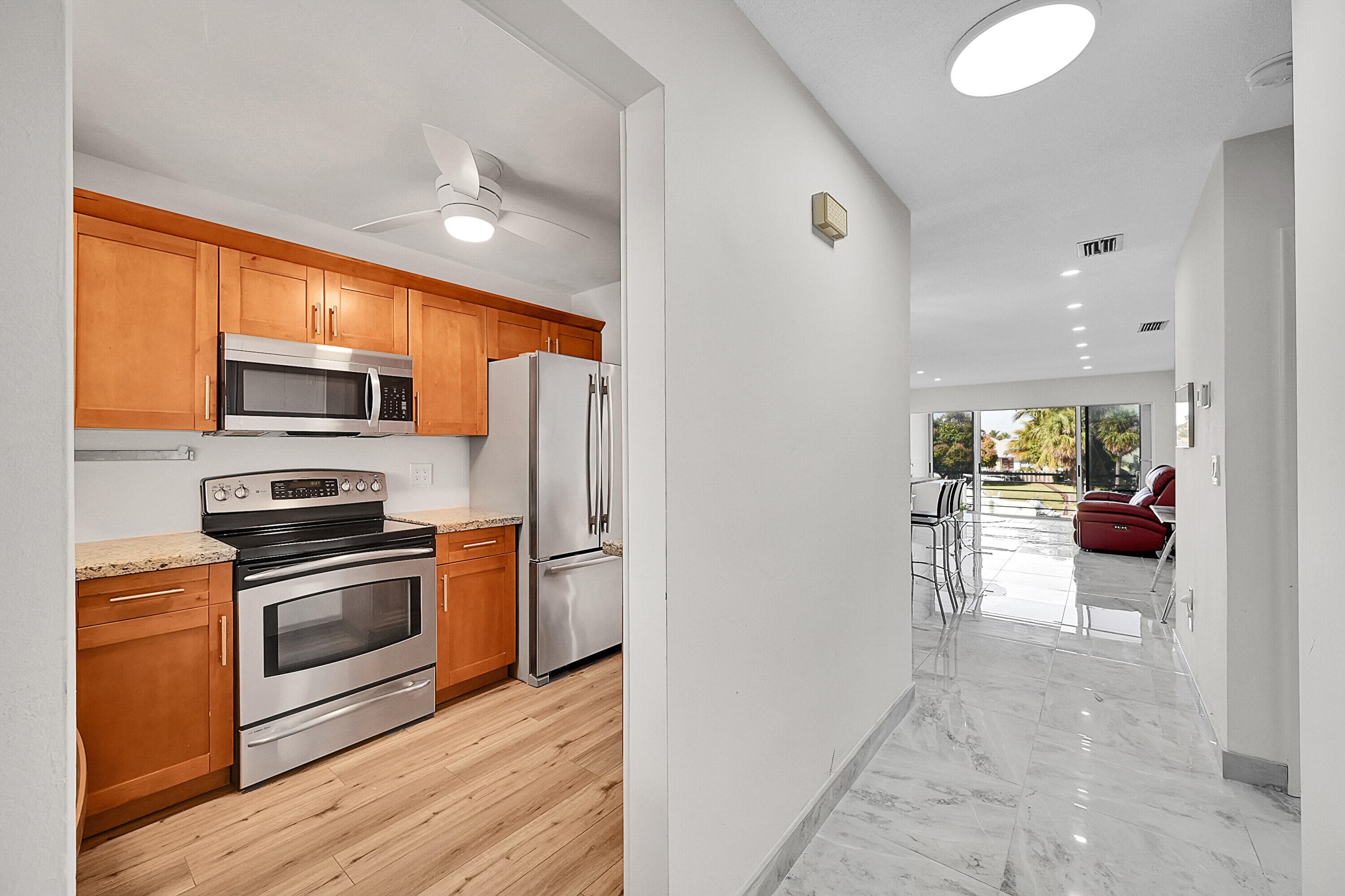 3655 NE 32nd Avenue 221b, Fort Lauderdale, FL 33308 — photo 13 of 41