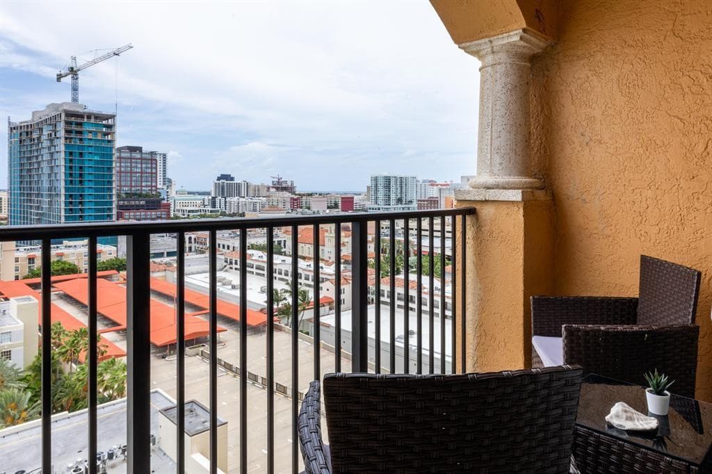 651 Okeechobee Boulevard 1204, West Palm Beach, FL 33401 — photo 37 of 46