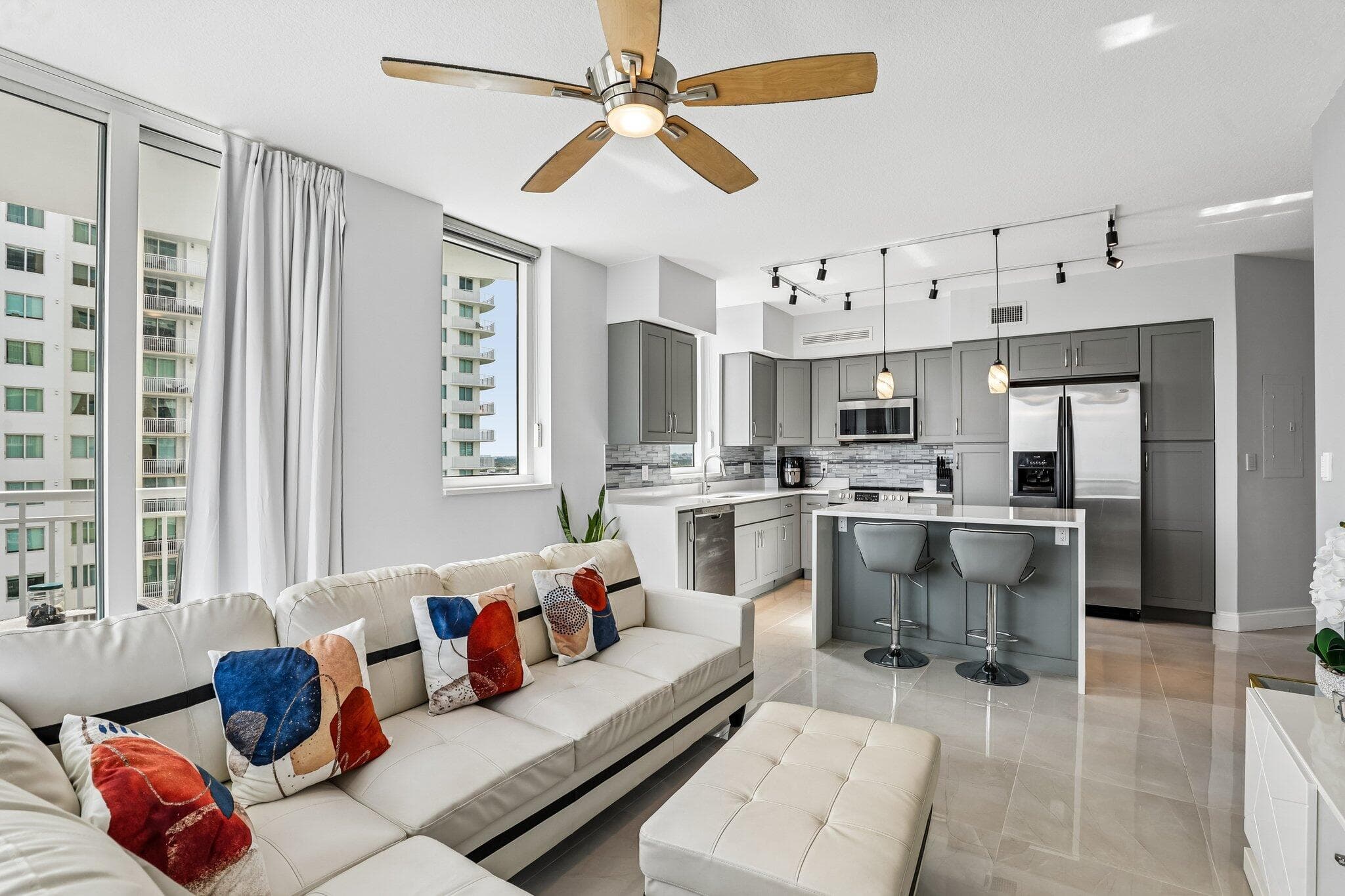 1755 E Hallandale Beach Boulevard 1207 E, Hallandale Beach, FL 33009 — photo 4 of 65