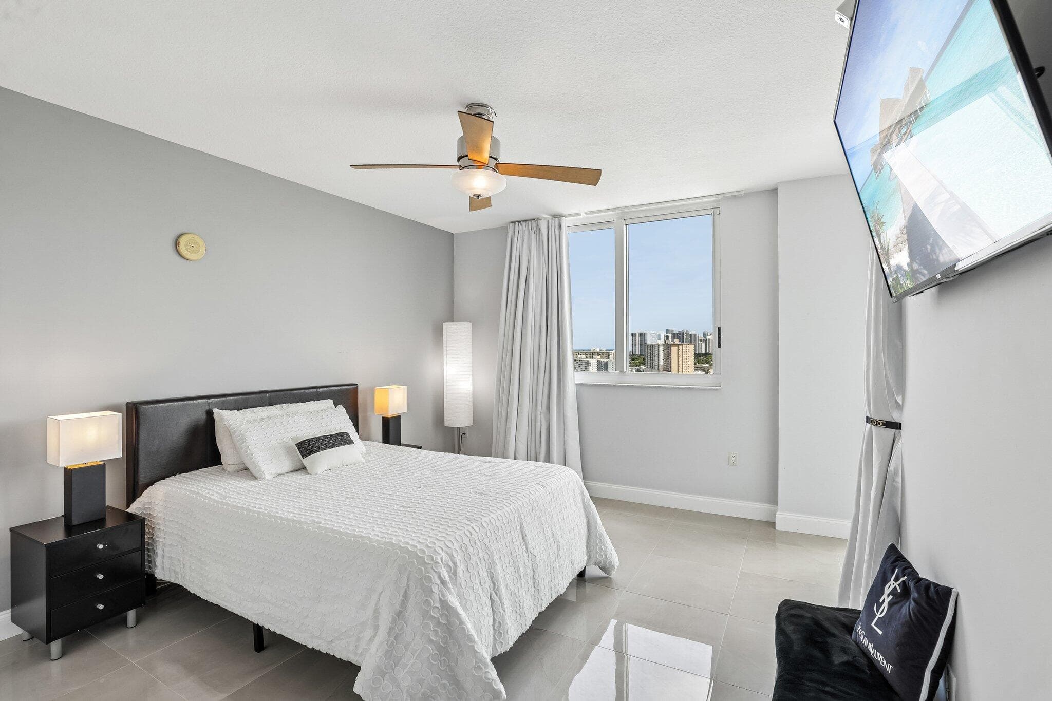 1755 E Hallandale Beach Boulevard 1207 E, Hallandale Beach, FL 33009 — photo 19 of 65